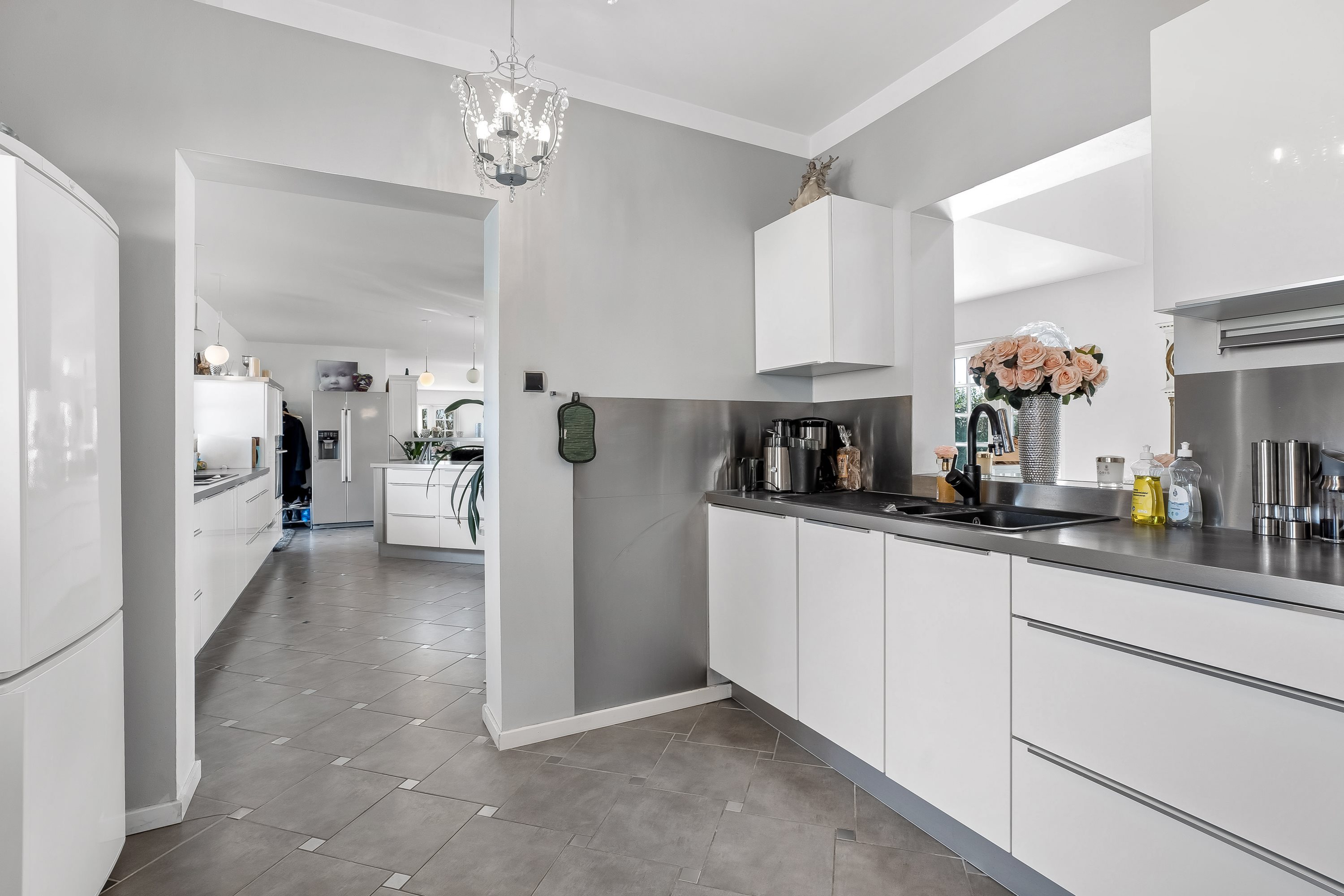 Fremhævet køkken billede i fuldskærmstilstand. Billede af Steffensmindevej 1, Alstrup, 4840 Nørre Alslev