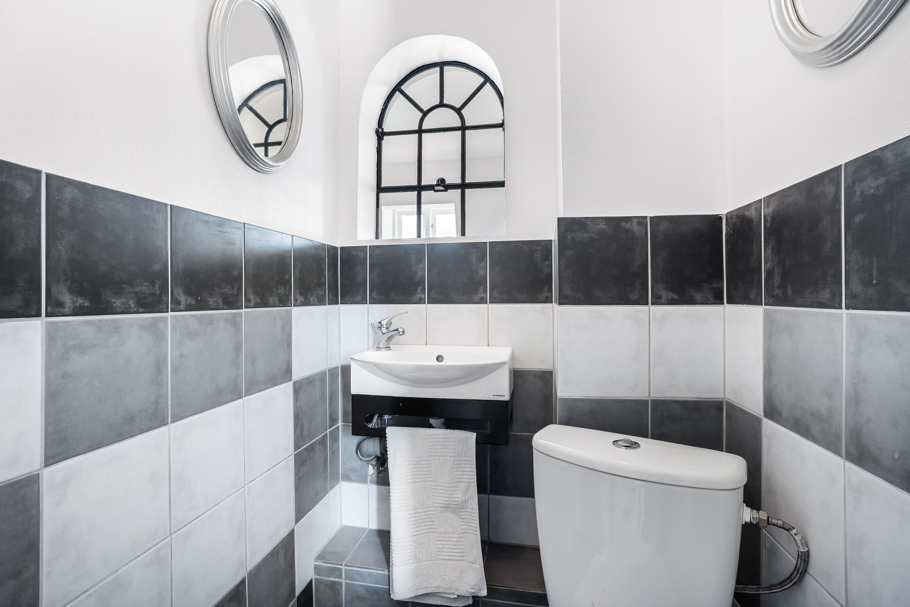 Fremhævet toilet billede i fuldskærmstilstand. Billede af Steffensmindevej 1, Alstrup, 4840 Nørre Alslev