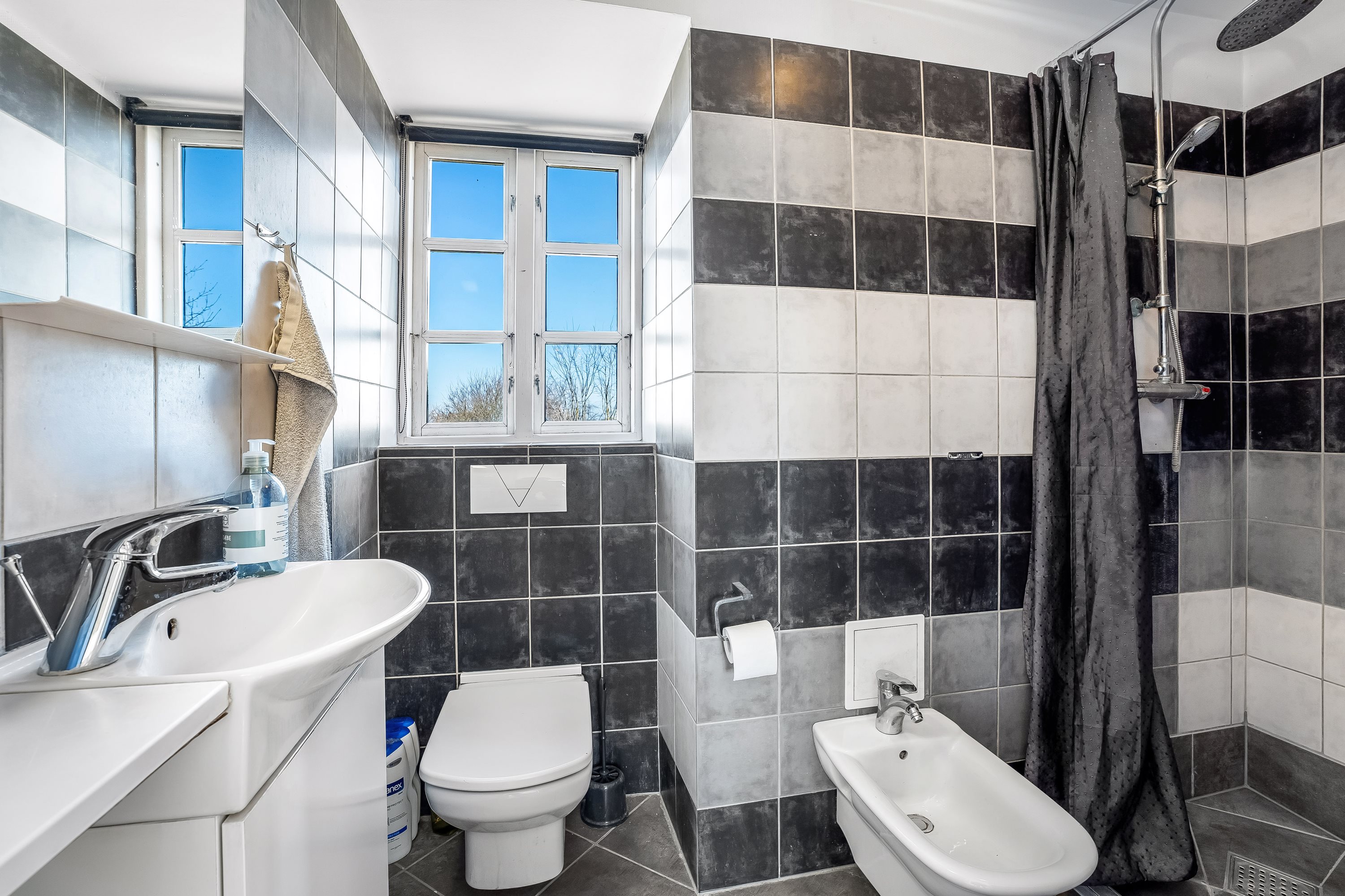 Fremhævet badeværelse billede i fuldskærmstilstand. Billede af Steffensmindevej 1, Alstrup, 4840 Nørre Alslev