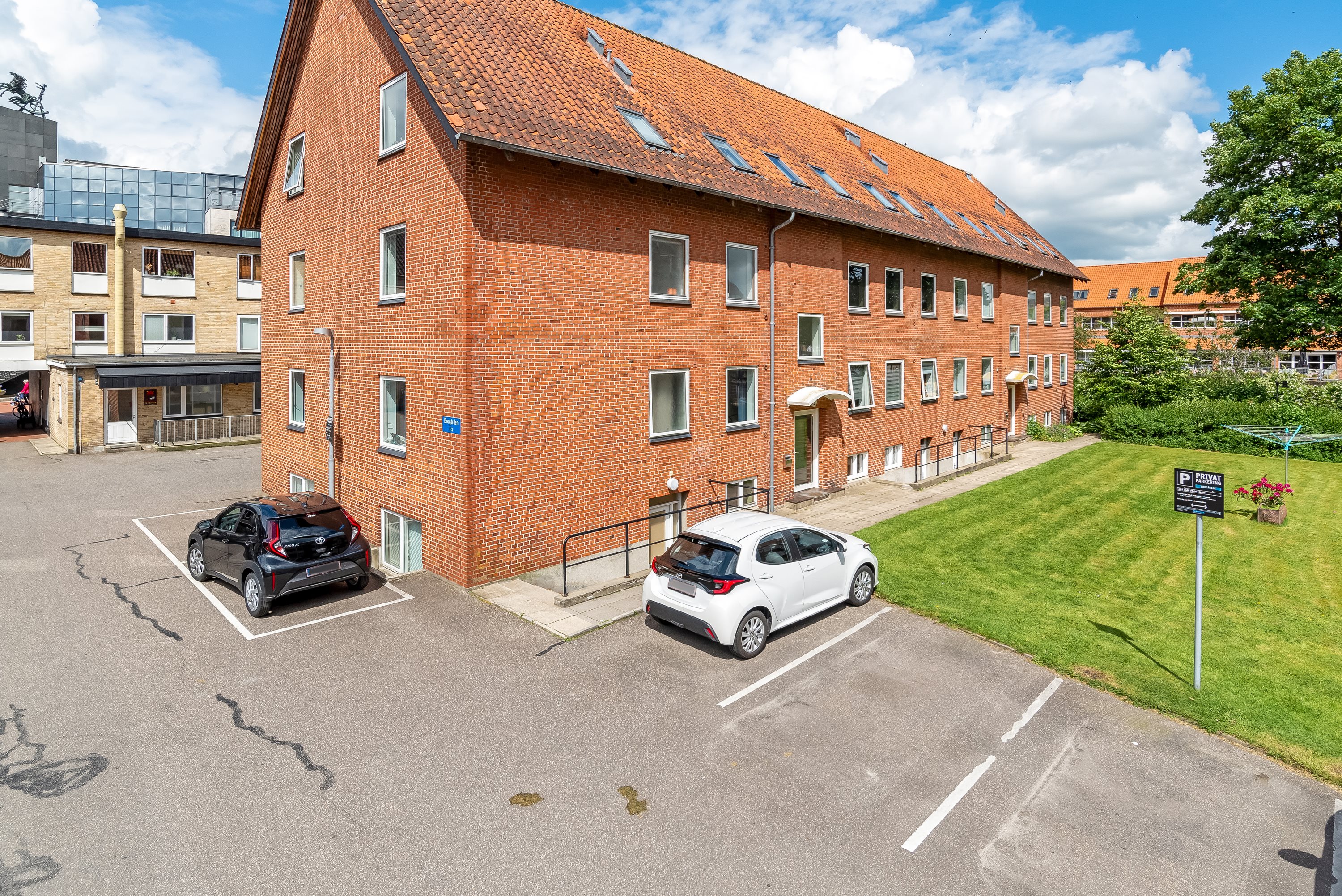 Fremhævet ejendommen billede i fuldskærmstilstand. Billede af Brogården 1, 1. th., 7500 Holstebro