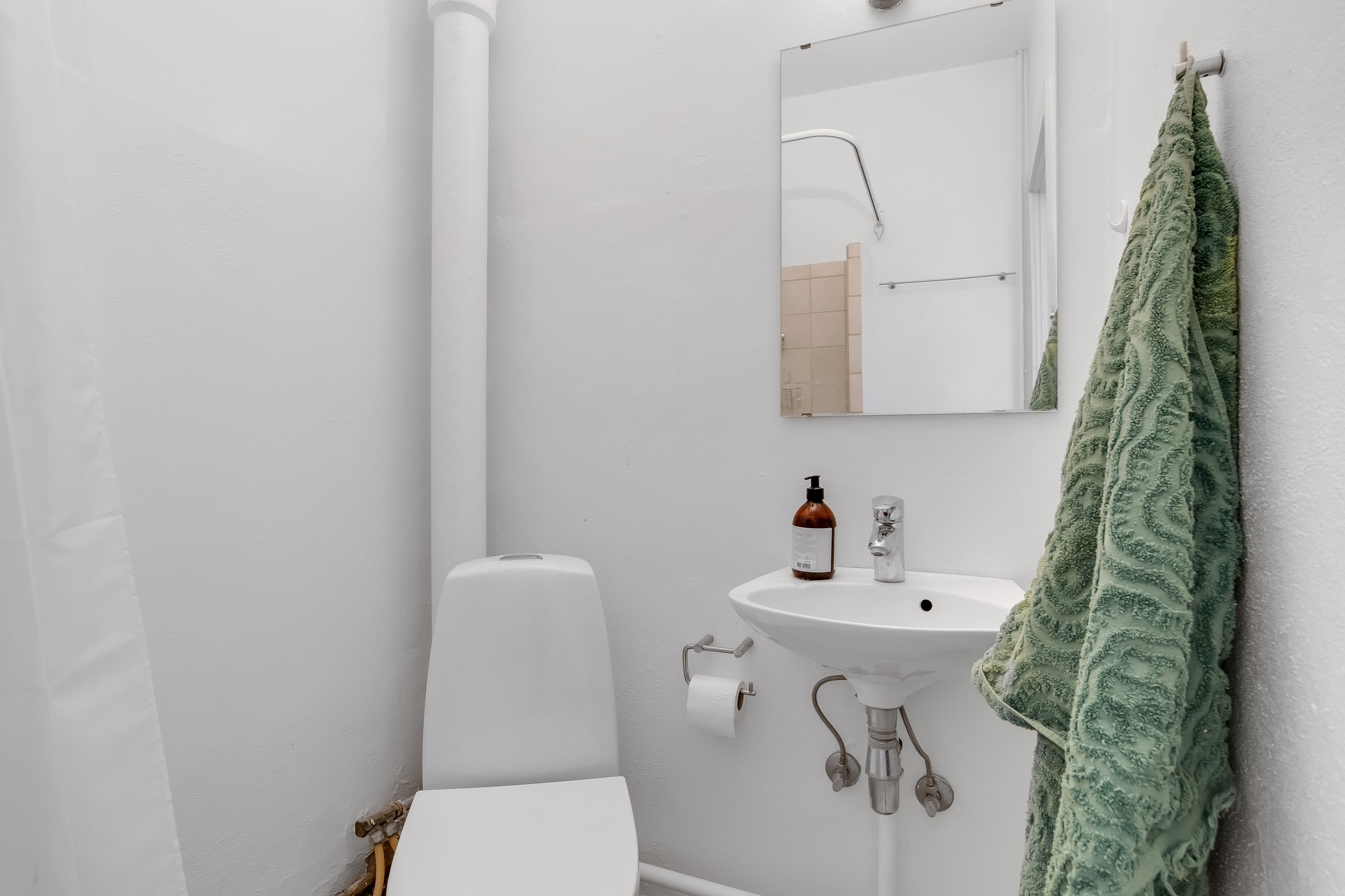 Fremhævet badeværelse billede i fuldskærmstilstand. Billede af Brogården 1, 1. th., 7500 Holstebro