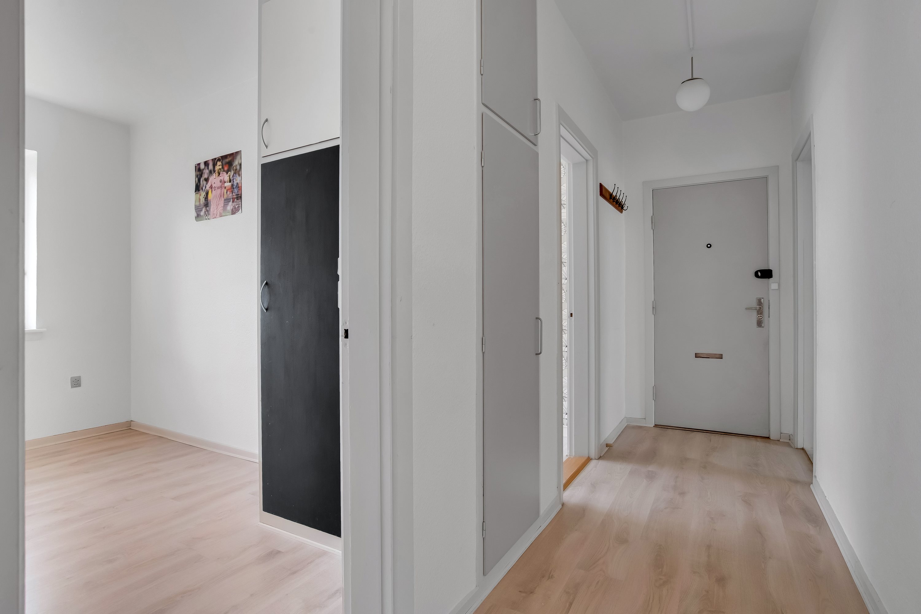 Miniaturebillede 1: entré. Billede af Brogården 1, 1. th., 7500 Holstebro