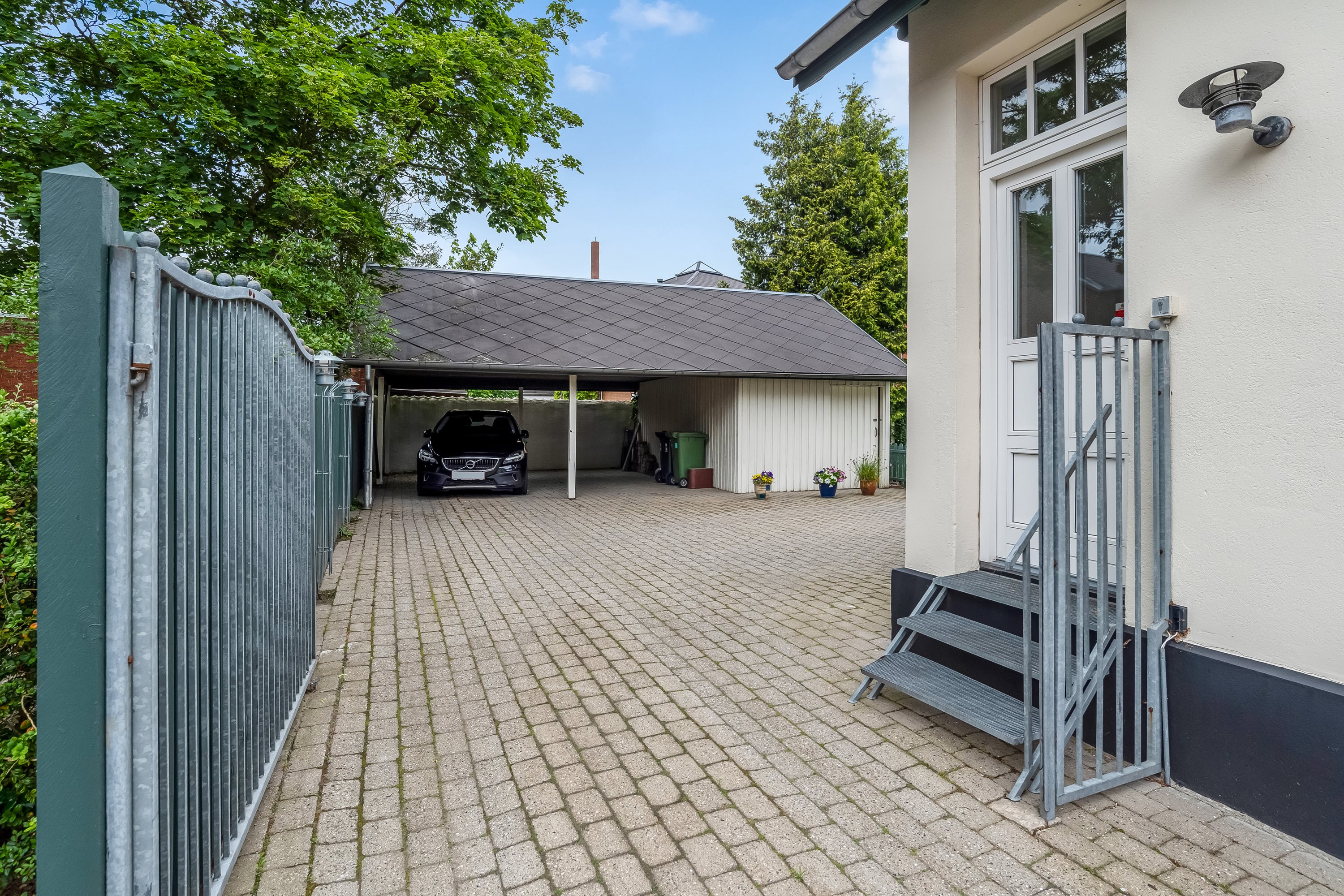 Fremhævet carport billede i fuldskærmstilstand. Billede af Danmarksgade 19, 7500 Holstebro