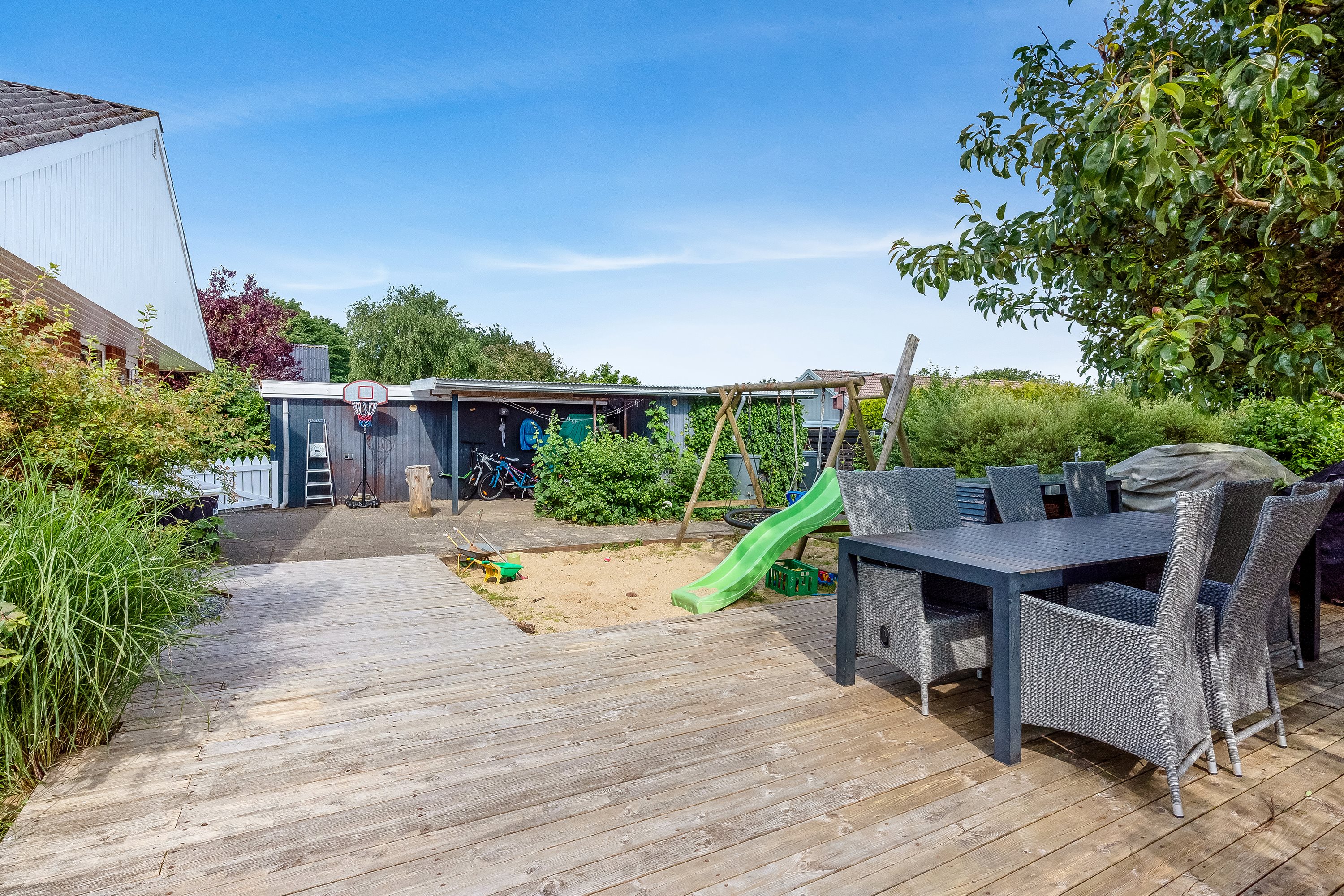 Fremhævet terrasse billede i fuldskærmstilstand. Billede af Havrevænget 28, 6990 Ulfborg