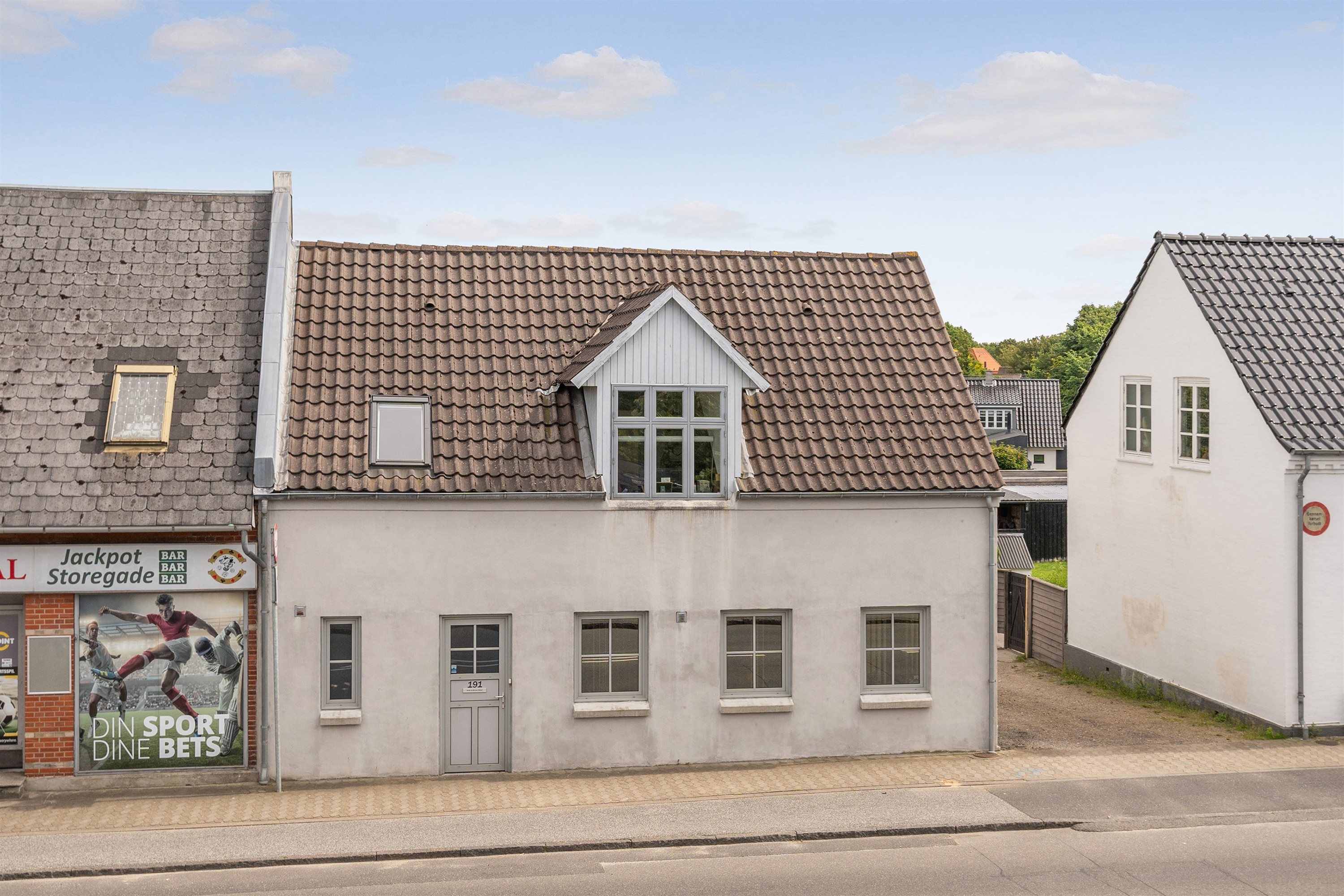 Fremhævet ejendommen billede i fuldskærmstilstand. Billede af Storegade 191, 6705 Esbjerg Ø