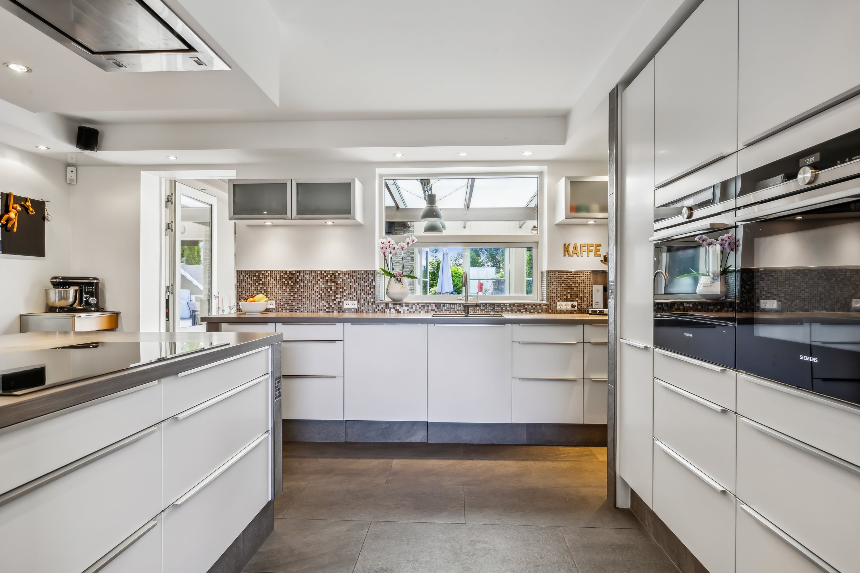 Fremhævet køkken billede i fuldskærmstilstand. Billede af Middelfartvej 740, Korsebjerg, 5491 Blommenslyst