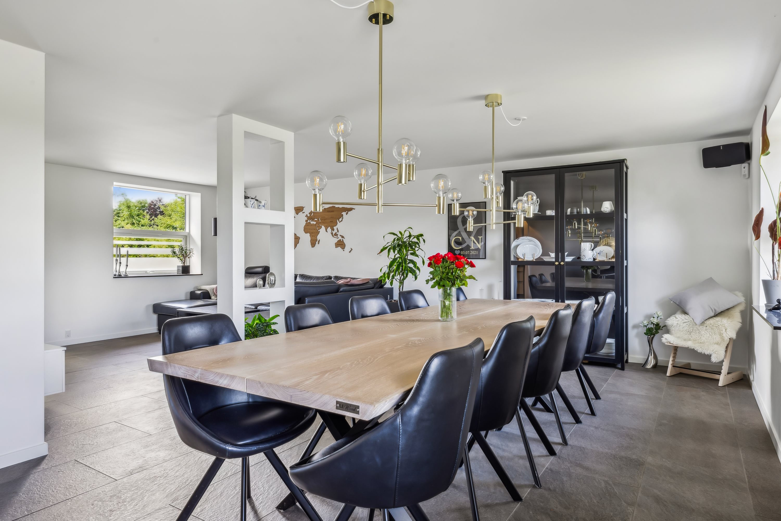 Fremhævet stue billede i fuldskærmstilstand. Billede af Middelfartvej 740, Korsebjerg, 5491 Blommenslyst