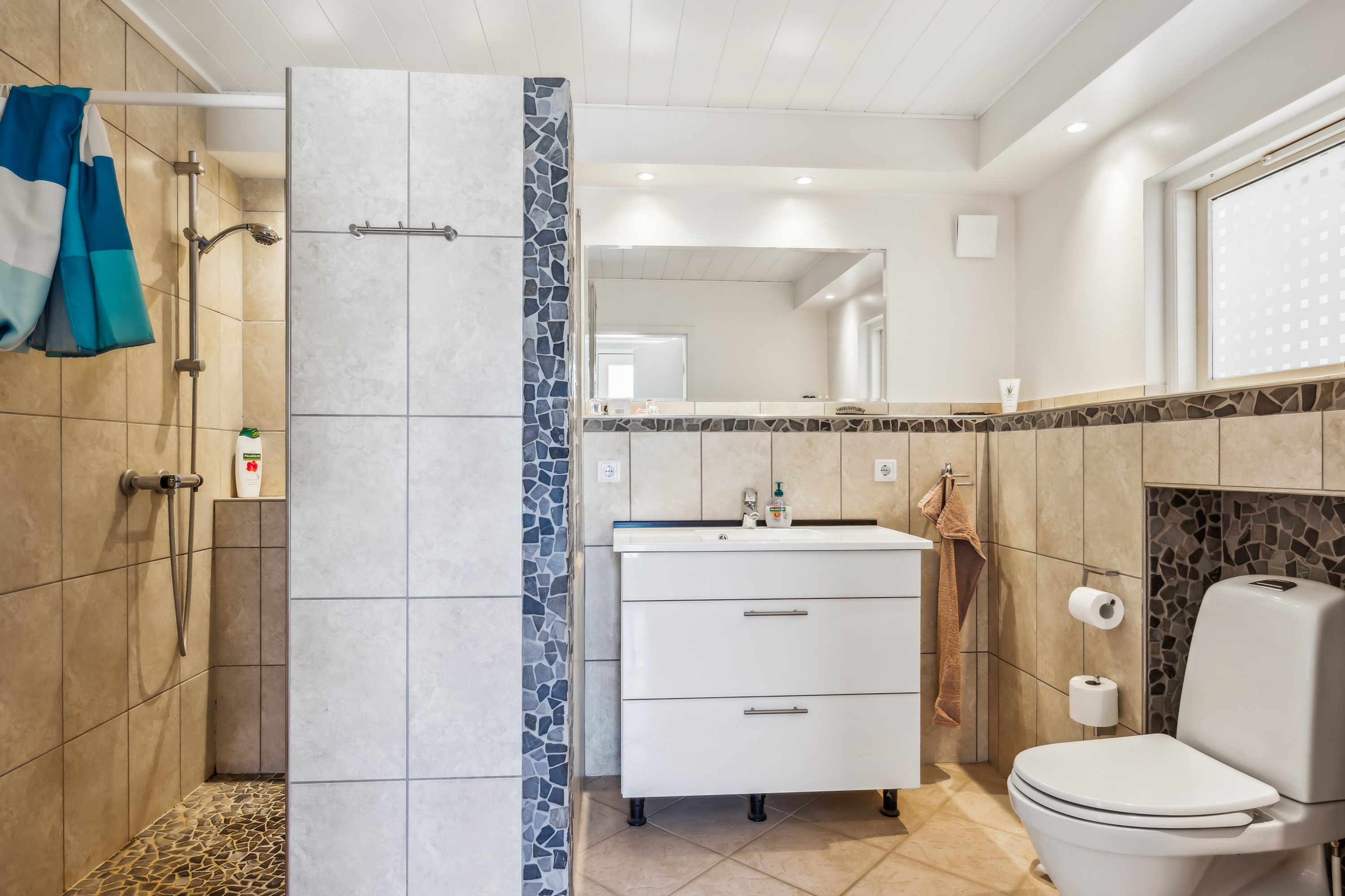 Fremhævet badeværelse billede i fuldskærmstilstand. Billede af Middelfartvej 740, Korsebjerg, 5491 Blommenslyst