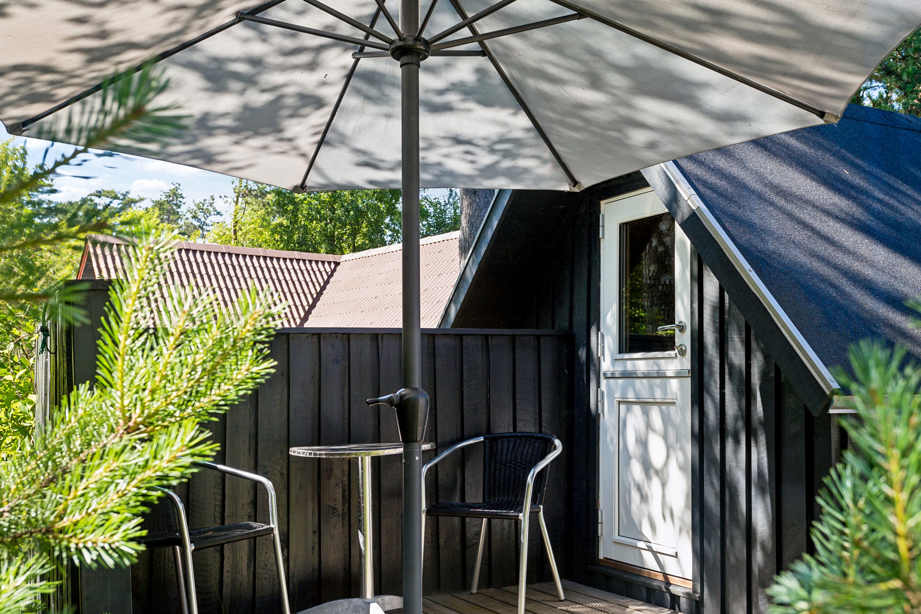 Fremhævet terrasse billede i fuldskærmstilstand. Billede af Klokkeblomstvej 1, Vesterø, 9940 Læsø