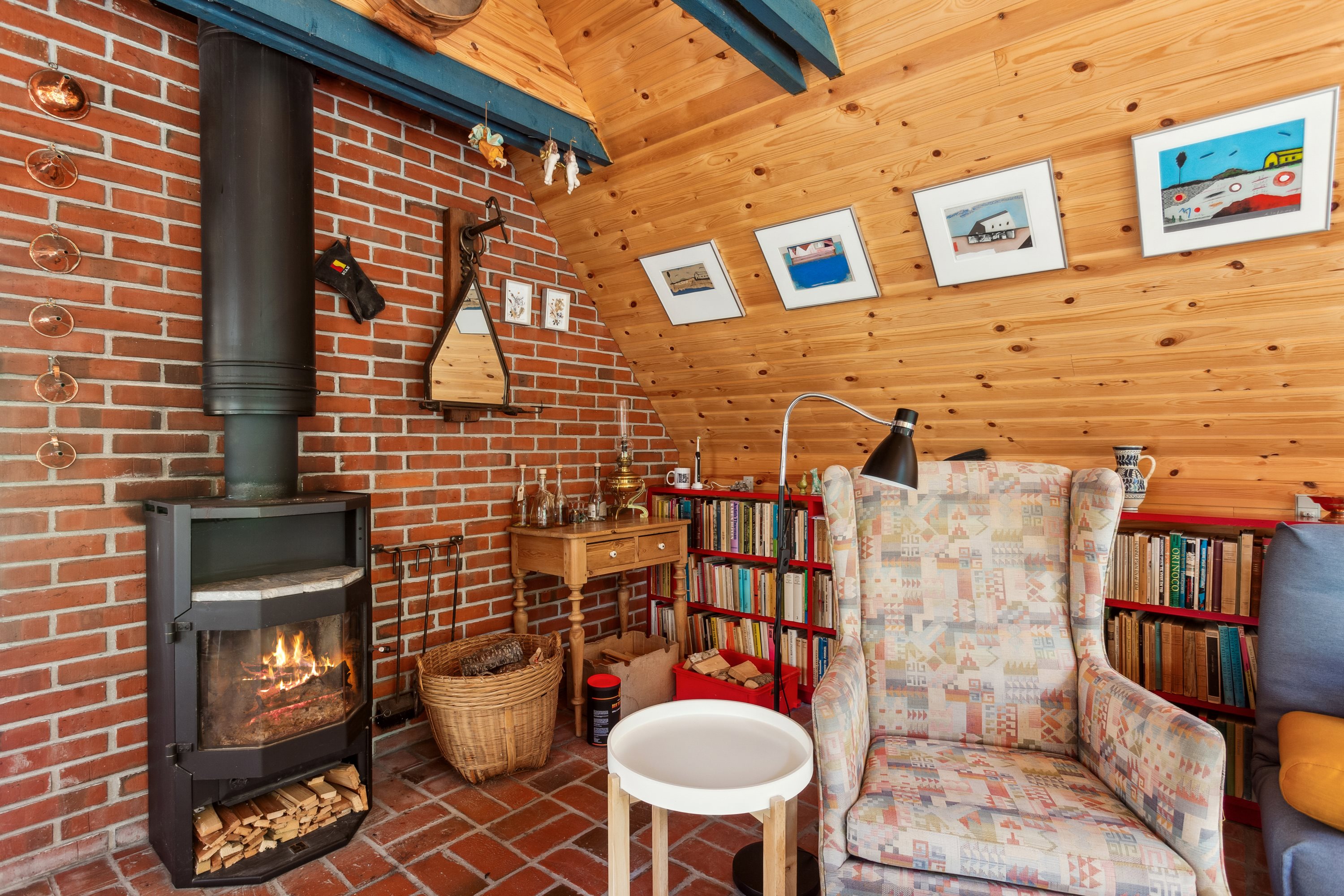 Fremhævet stue billede i fuldskærmstilstand. Billede af Klokkeblomstvej 1, Vesterø, 9940 Læsø