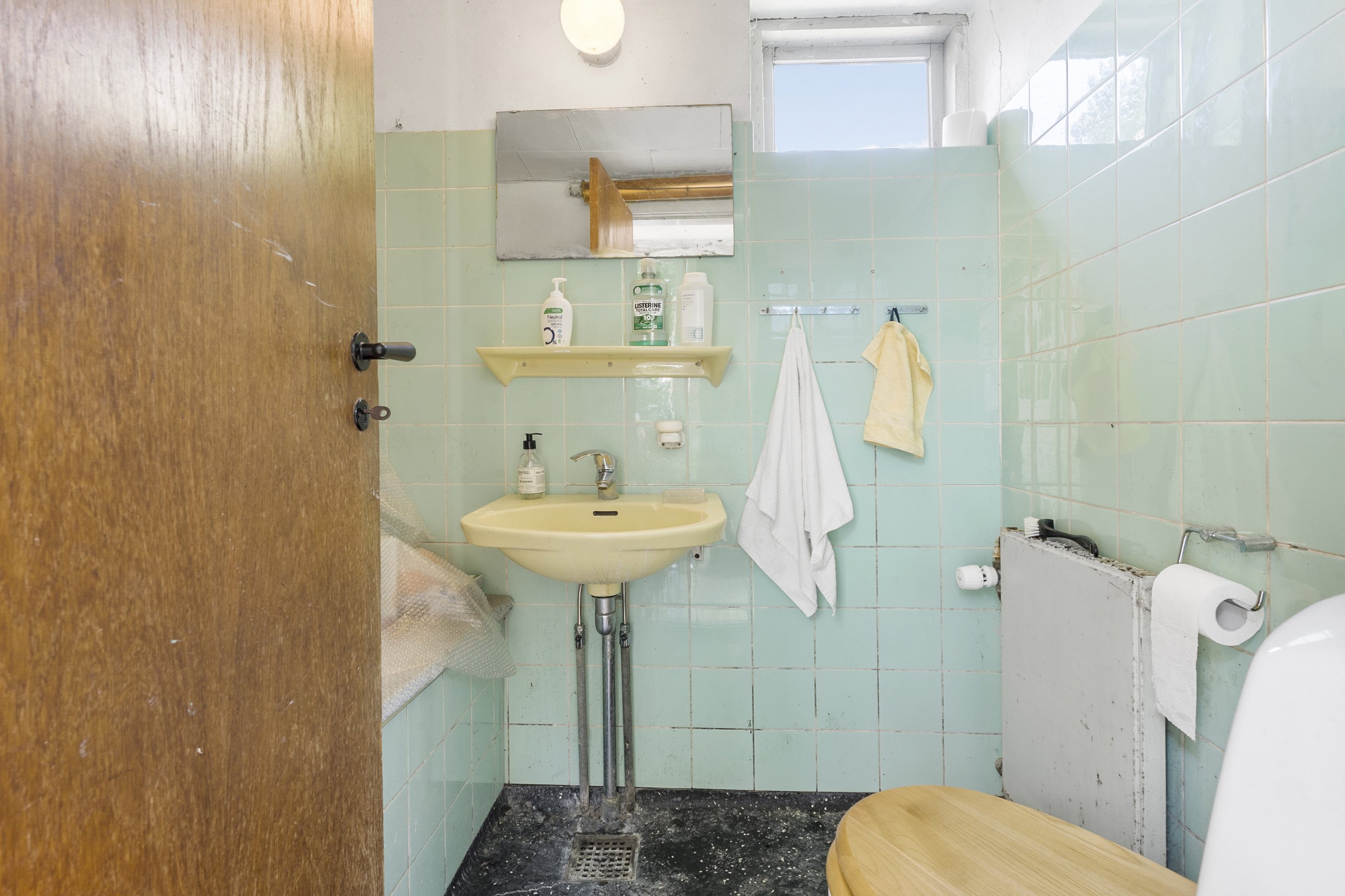 Fremhævet badeværelse billede i fuldskærmstilstand. Billede af Lundevej 11, 5540 Ullerslev