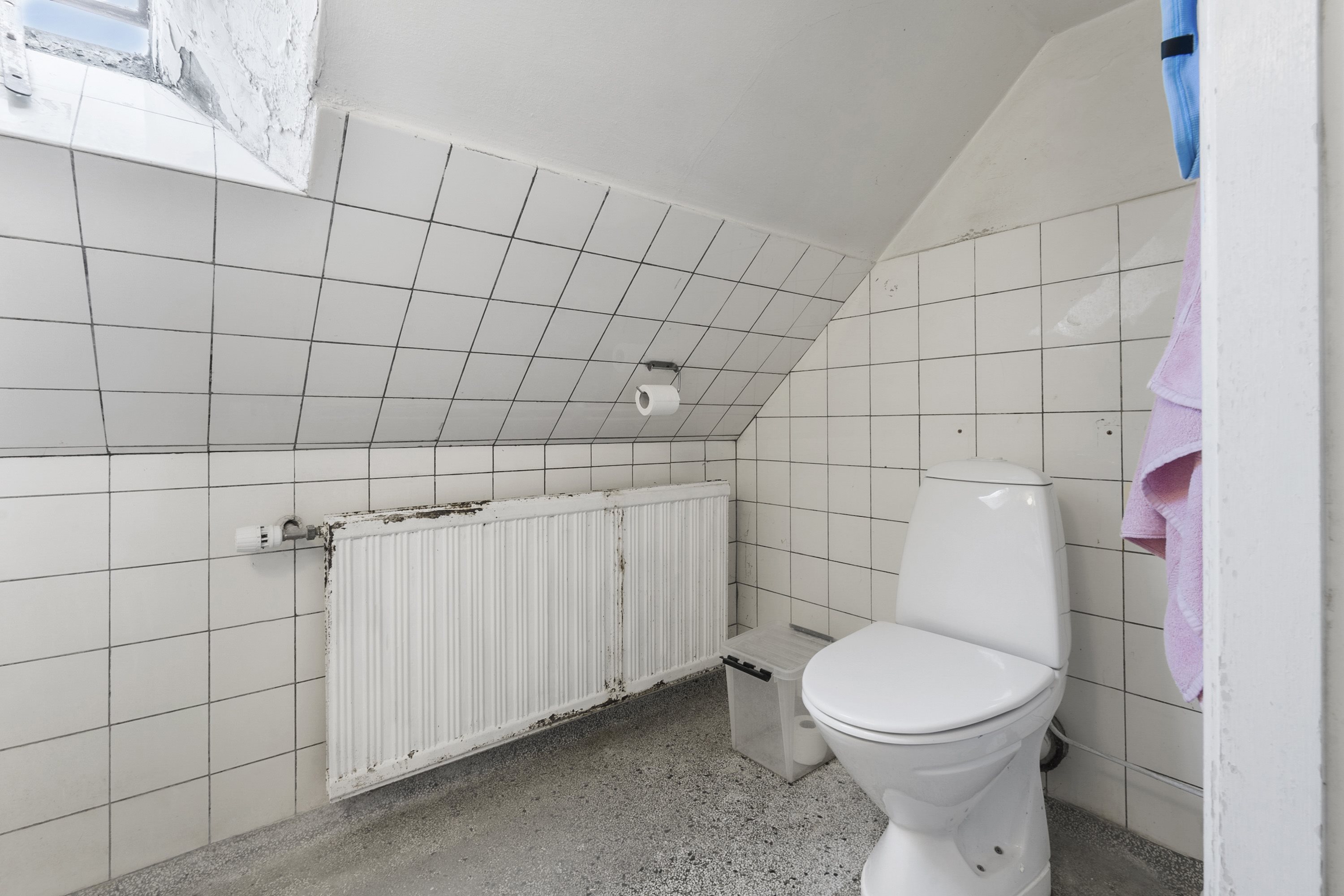 Fremhævet badeværelse billede i fuldskærmstilstand. Billede af Lundevej 11, 5540 Ullerslev