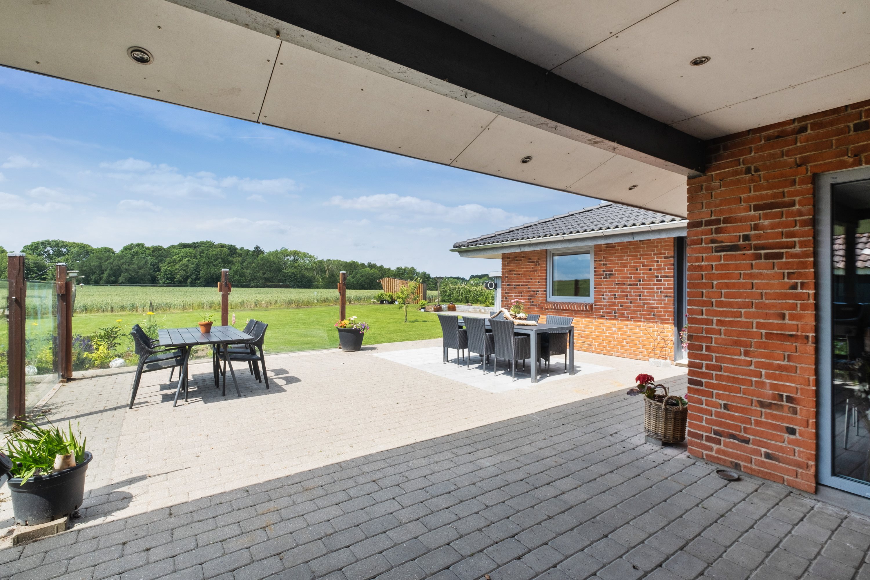 Fremhævet terrasse billede i fuldskærmstilstand. Billede af Bakkedalsvej 3, Rårup, 7130 Juelsminde