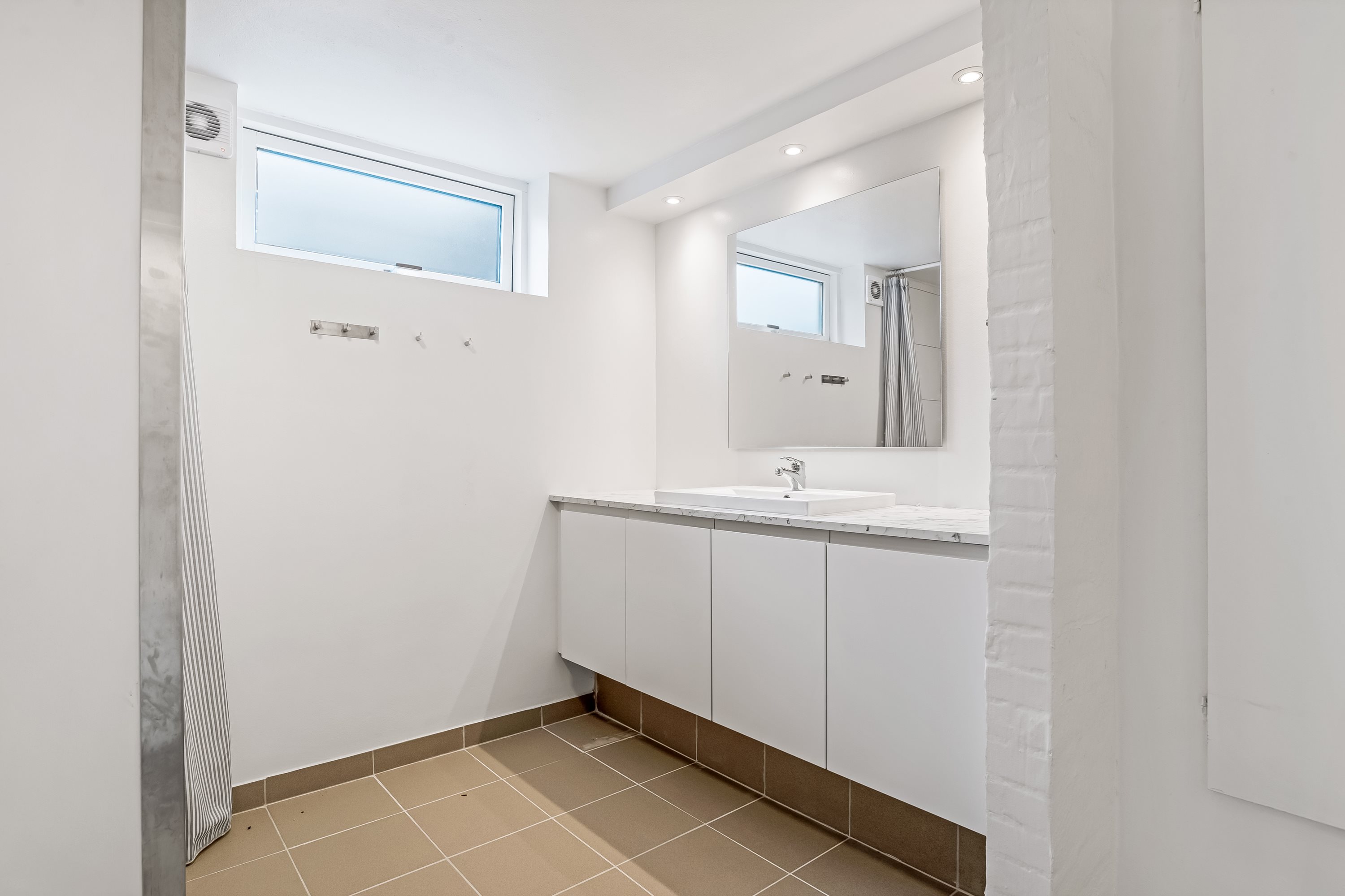 Fremhævet badeværelse billede i fuldskærmstilstand. Billede af Alsvej 7, 7500 Holstebro