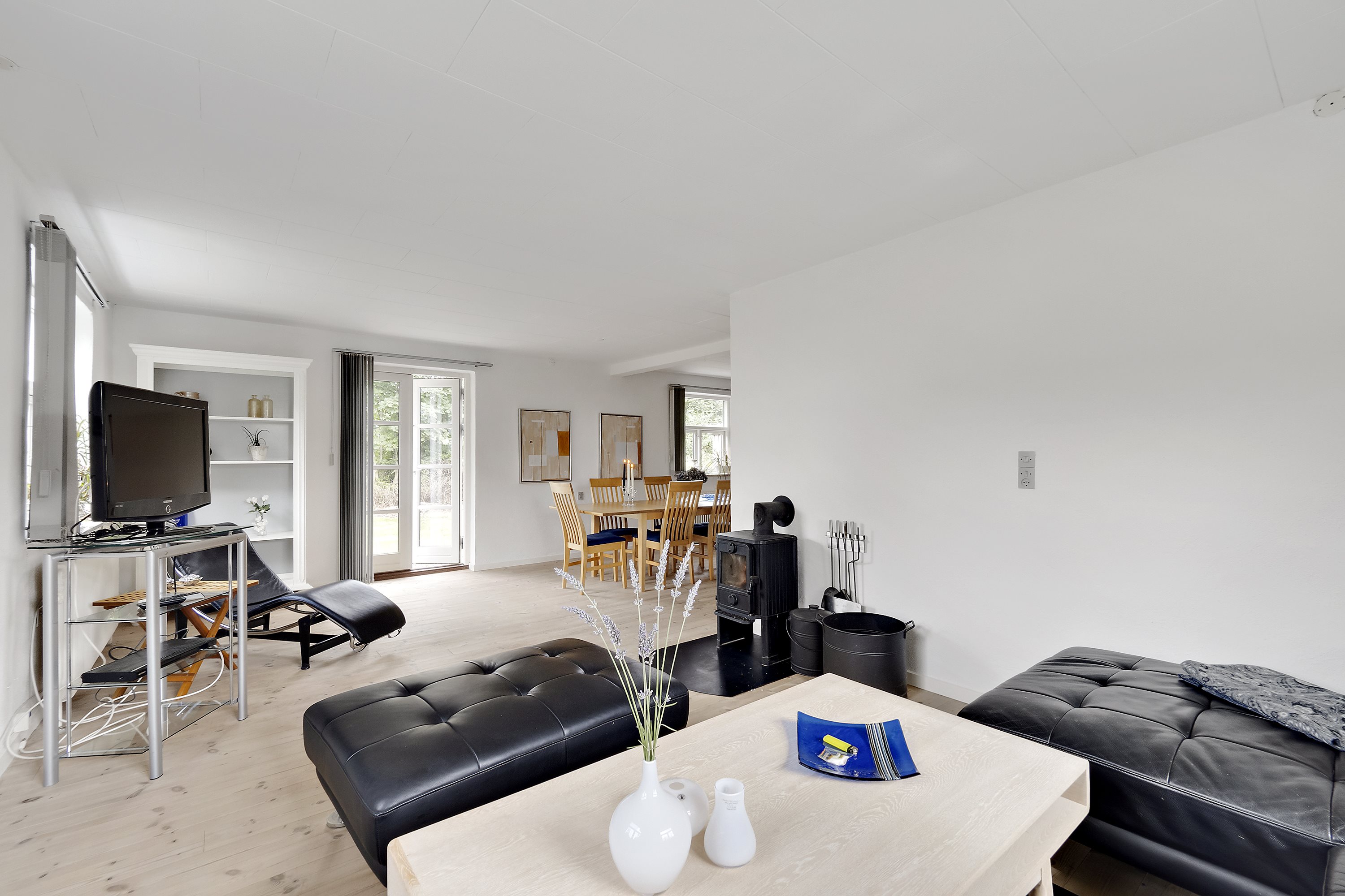 Fremhævet stue billede i fuldskærmstilstand. Billede af Langebeksvej 16, Skjoldborg, 7700 Thisted