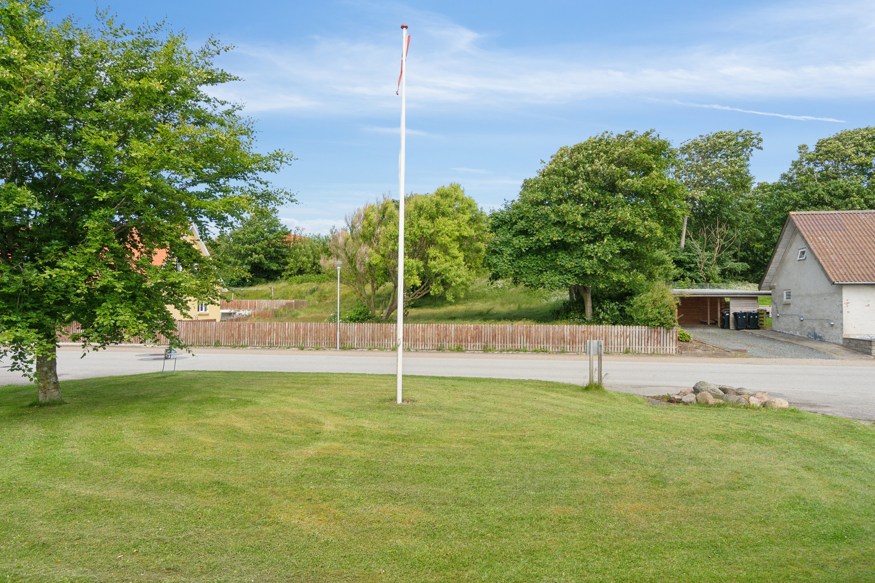 Fremhævet set fra vejen billede i fuldskærmstilstand. Billede af Bybakken 21, Ræhr, 7730 Hanstholm