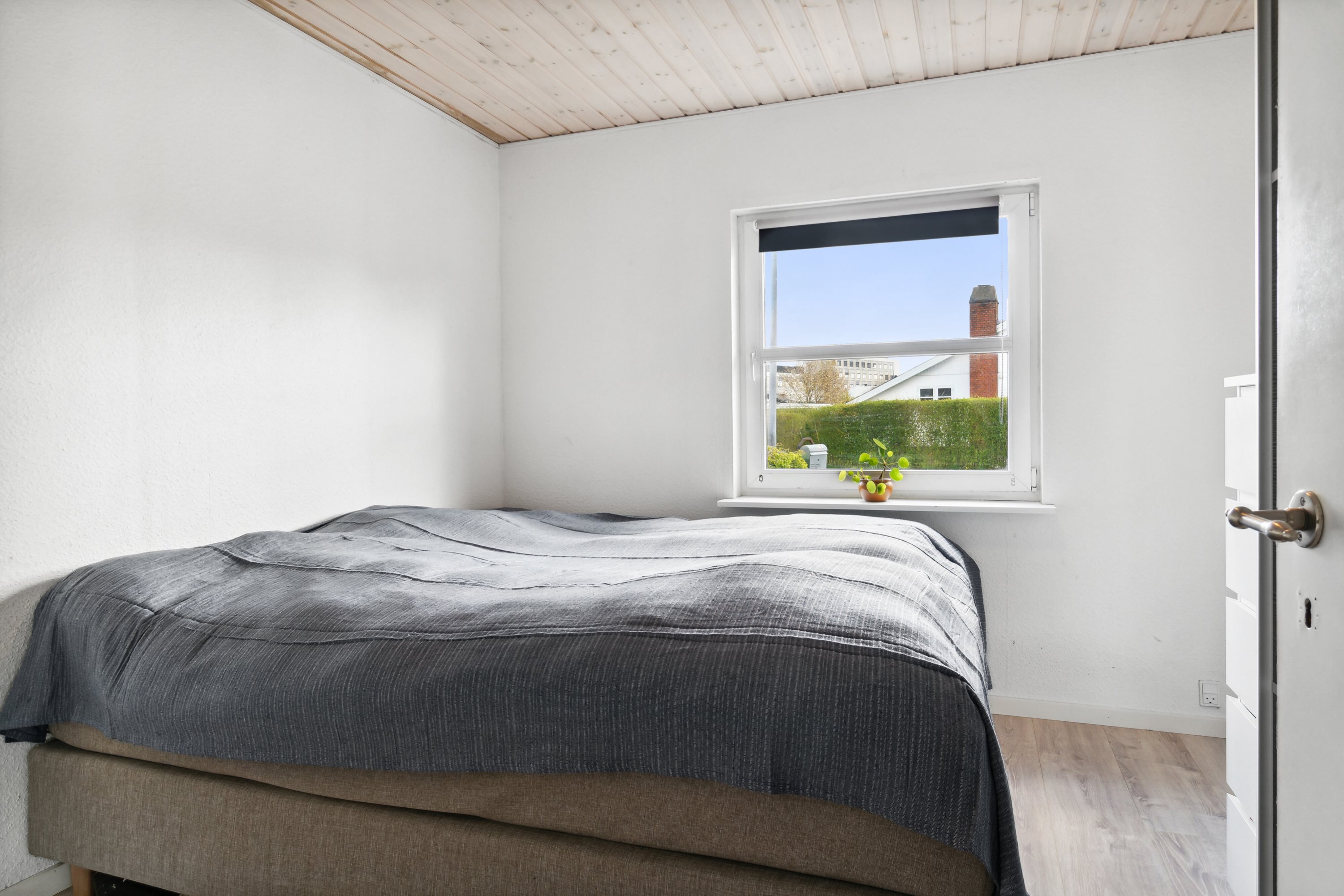 Fremhævet soveværelse billede i fuldskærmstilstand. Billede af Bekkasinvej 11, 8800 Viborg