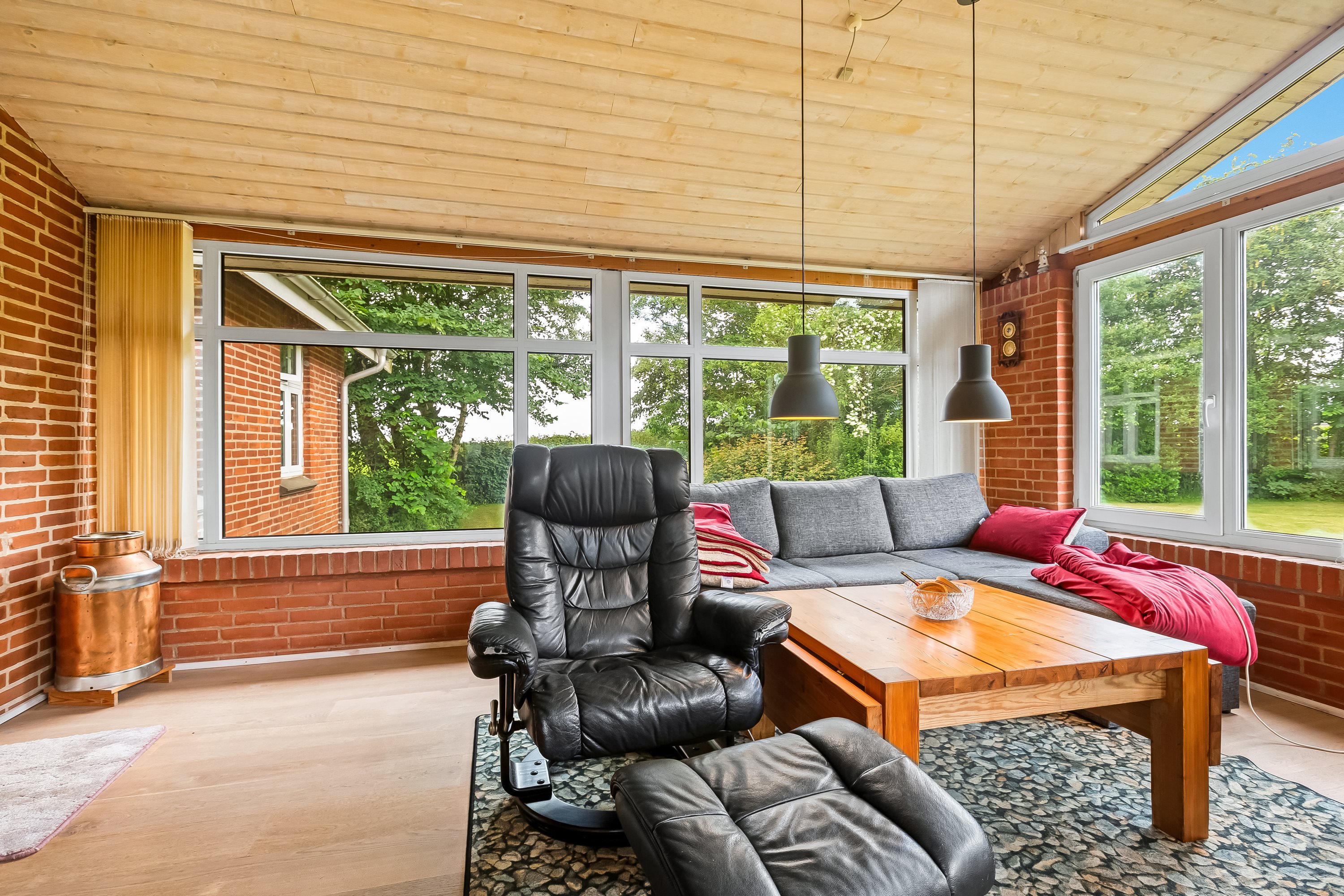 Fremhævet udestue billede i fuldskærmstilstand. Billede af Hesselåvej 33, Skave, 7500 Holstebro