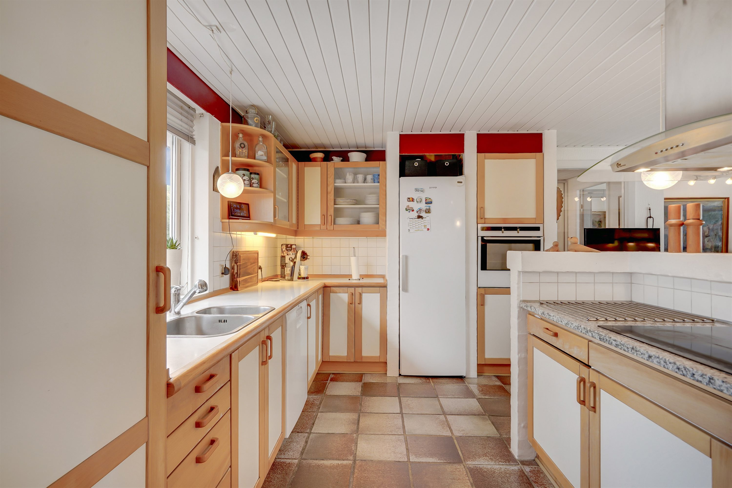 Fremhævet køkken billede i fuldskærmstilstand. Billede af Egedesmindevej 114, 6715 Esbjerg N