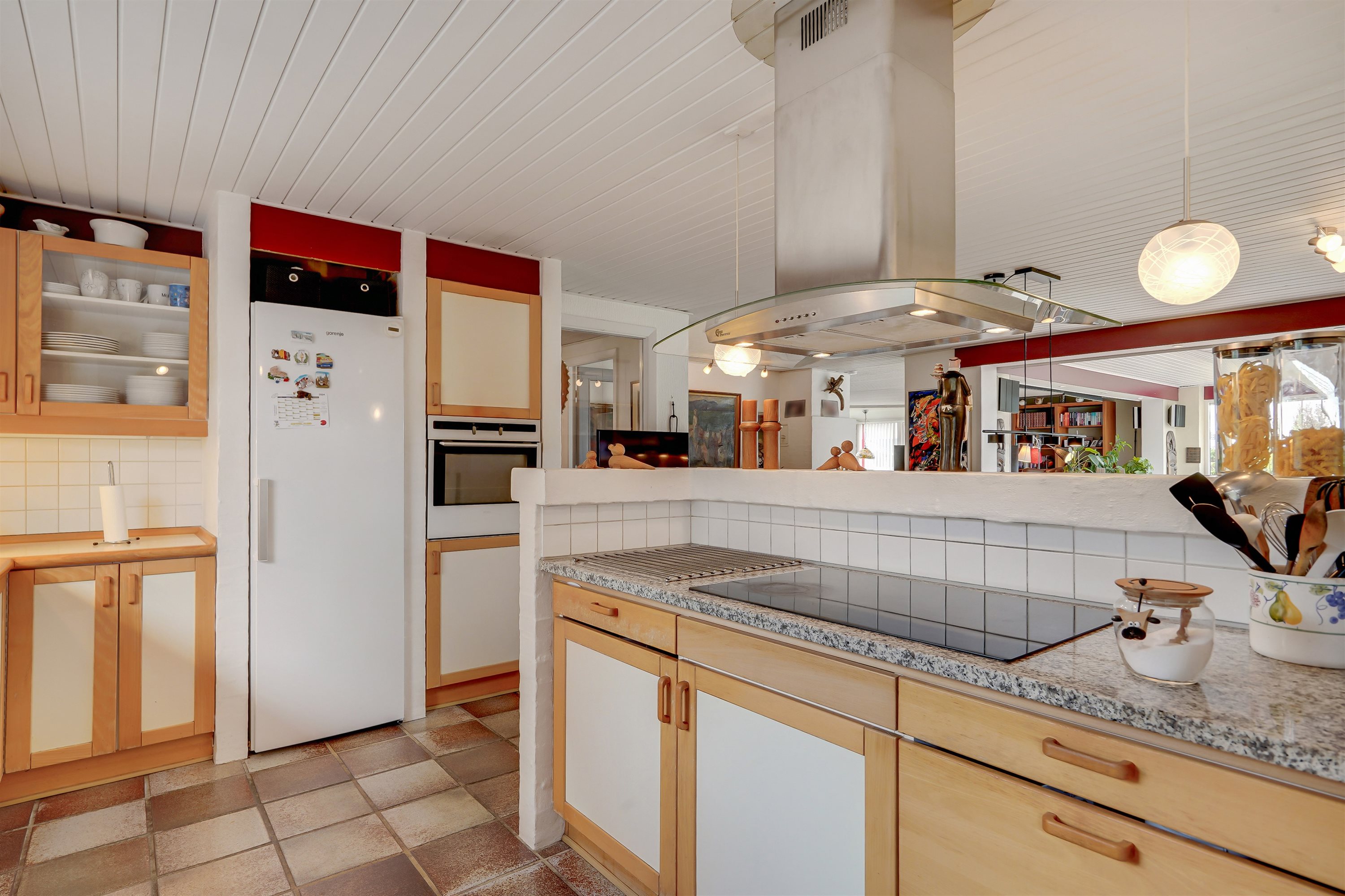 Fremhævet køkken billede i fuldskærmstilstand. Billede af Egedesmindevej 114, 6715 Esbjerg N