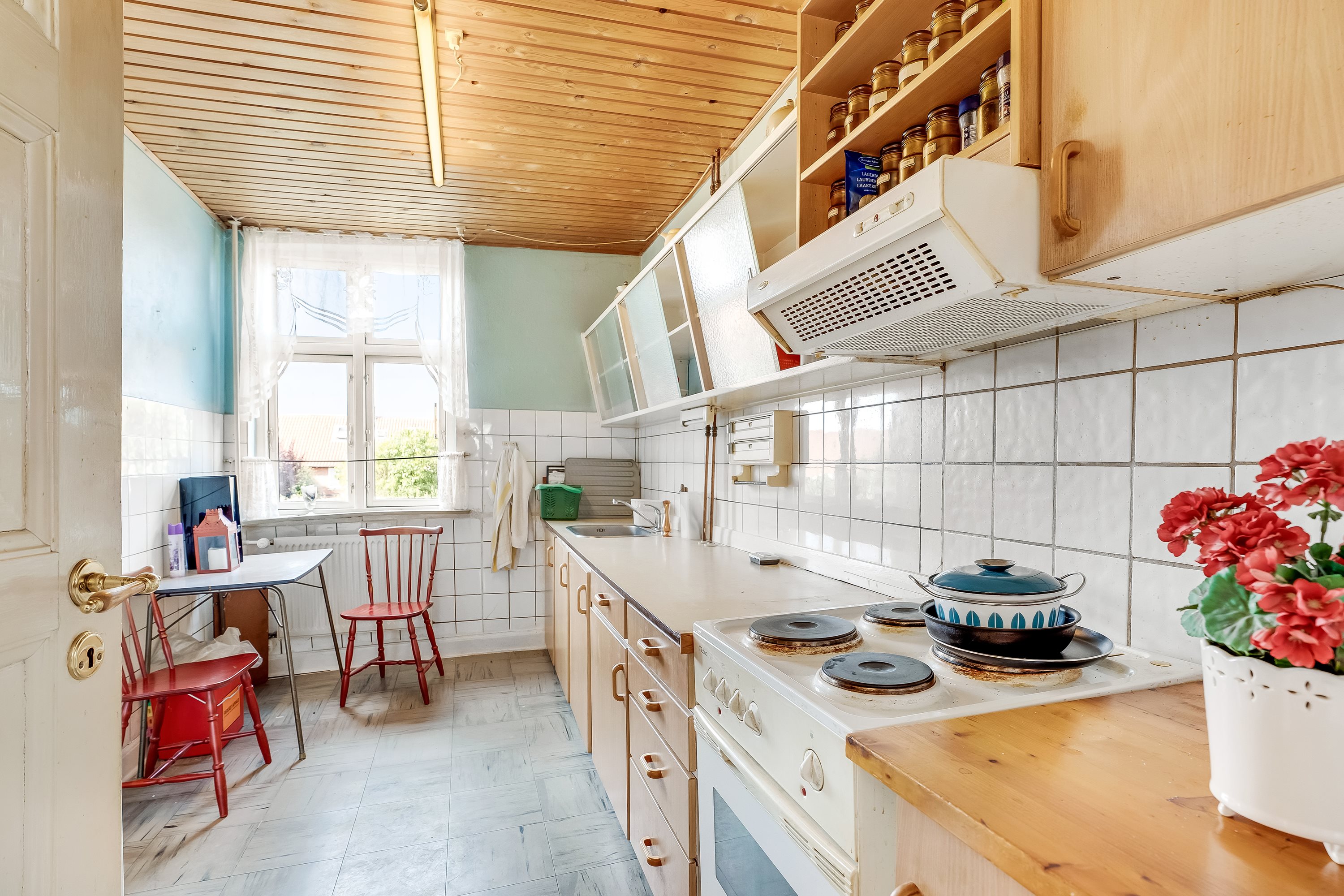 Fremhævet køkken billede i fuldskærmstilstand. Billede af Gedservej 151, 4800 Nykøbing F