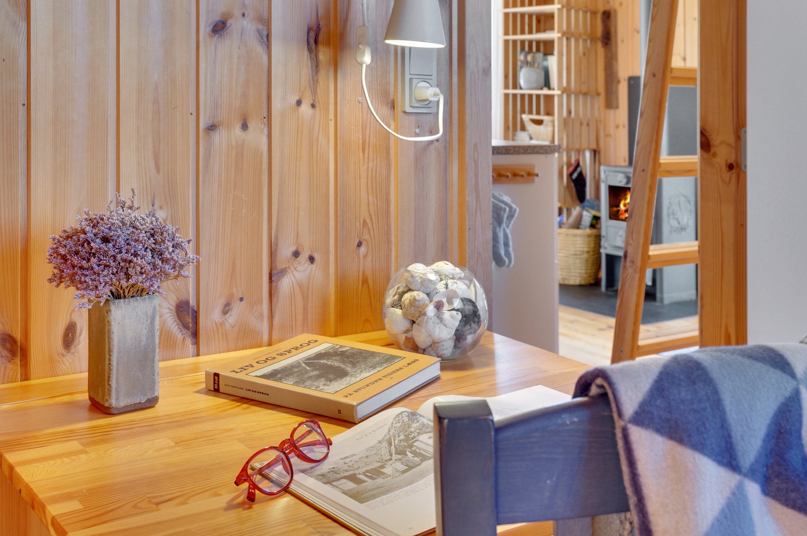 Fremhævet stue billede i fuldskærmstilstand. Billede af Gravens Jolle 4, Nordmarken, 9940 Læsø