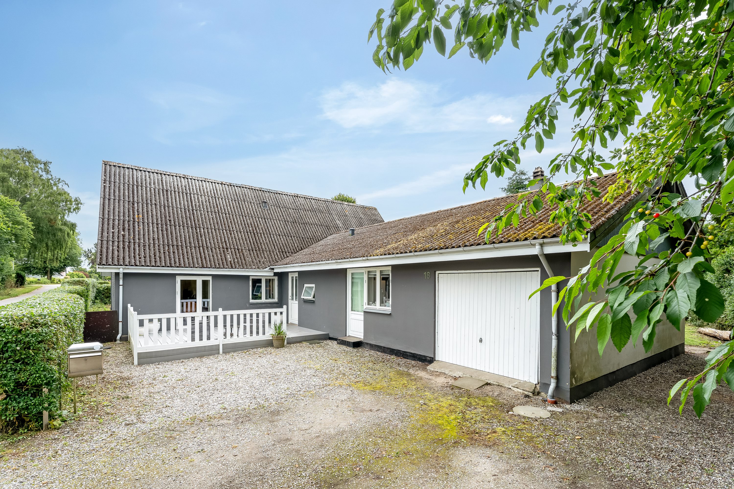 Fremhævet mastefoto billede i fuldskærmstilstand. Billede af Viemosevej 18, Svinsbjerg, 4913 Horslunde