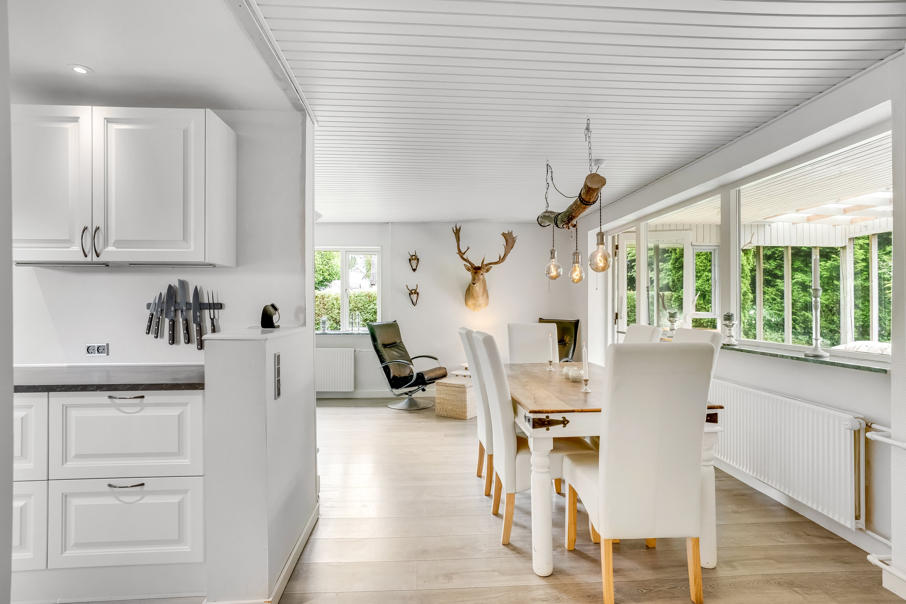 Fremhævet spisestue billede i fuldskærmstilstand. Billede af Viemosevej 18, Svinsbjerg, 4913 Horslunde