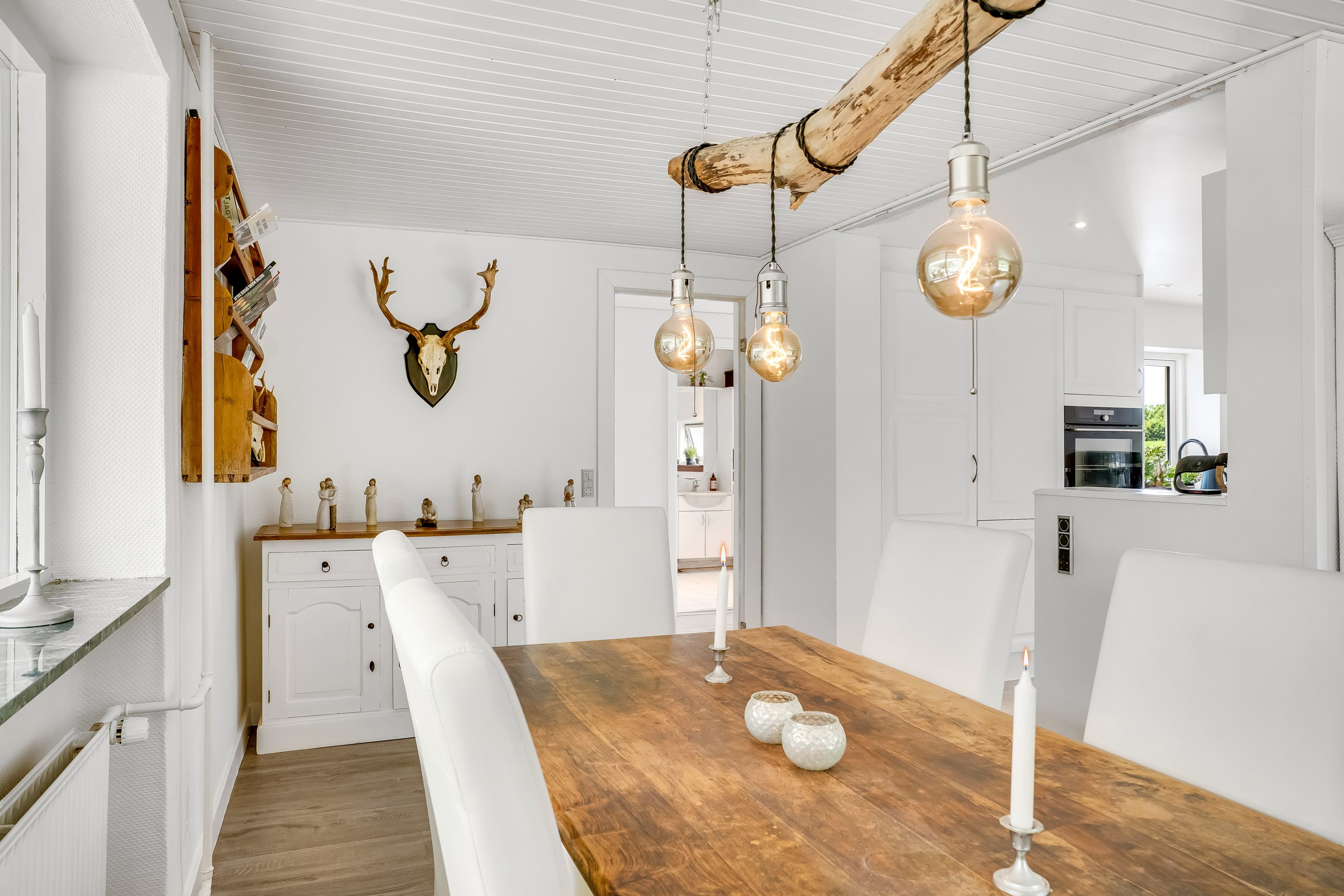 Fremhævet spisestue billede i fuldskærmstilstand. Billede af Viemosevej 18, Svinsbjerg, 4913 Horslunde