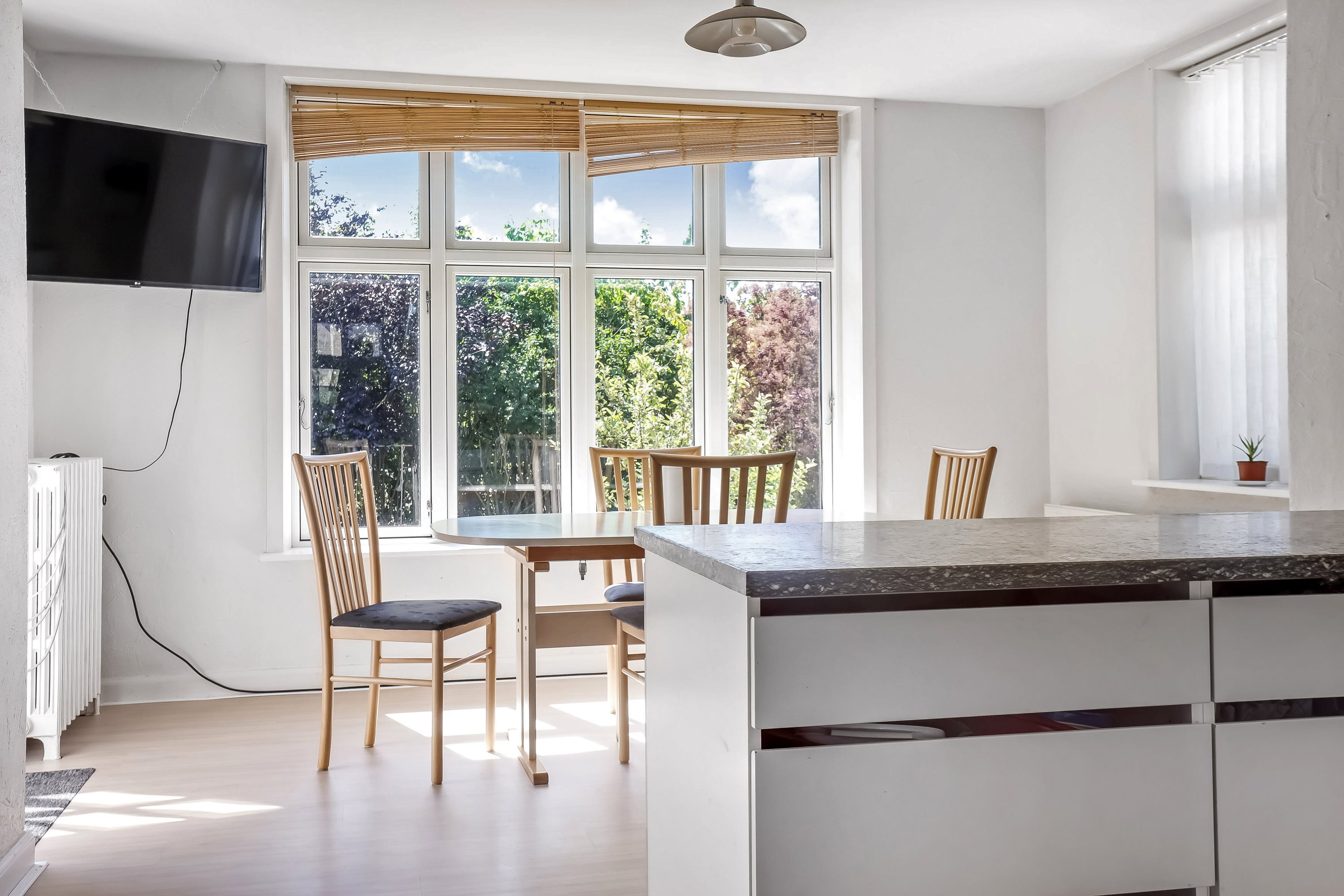 Fremhævet køkken alrum billede i fuldskærmstilstand. Billede af Nygade 6, 9620 Aalestrup