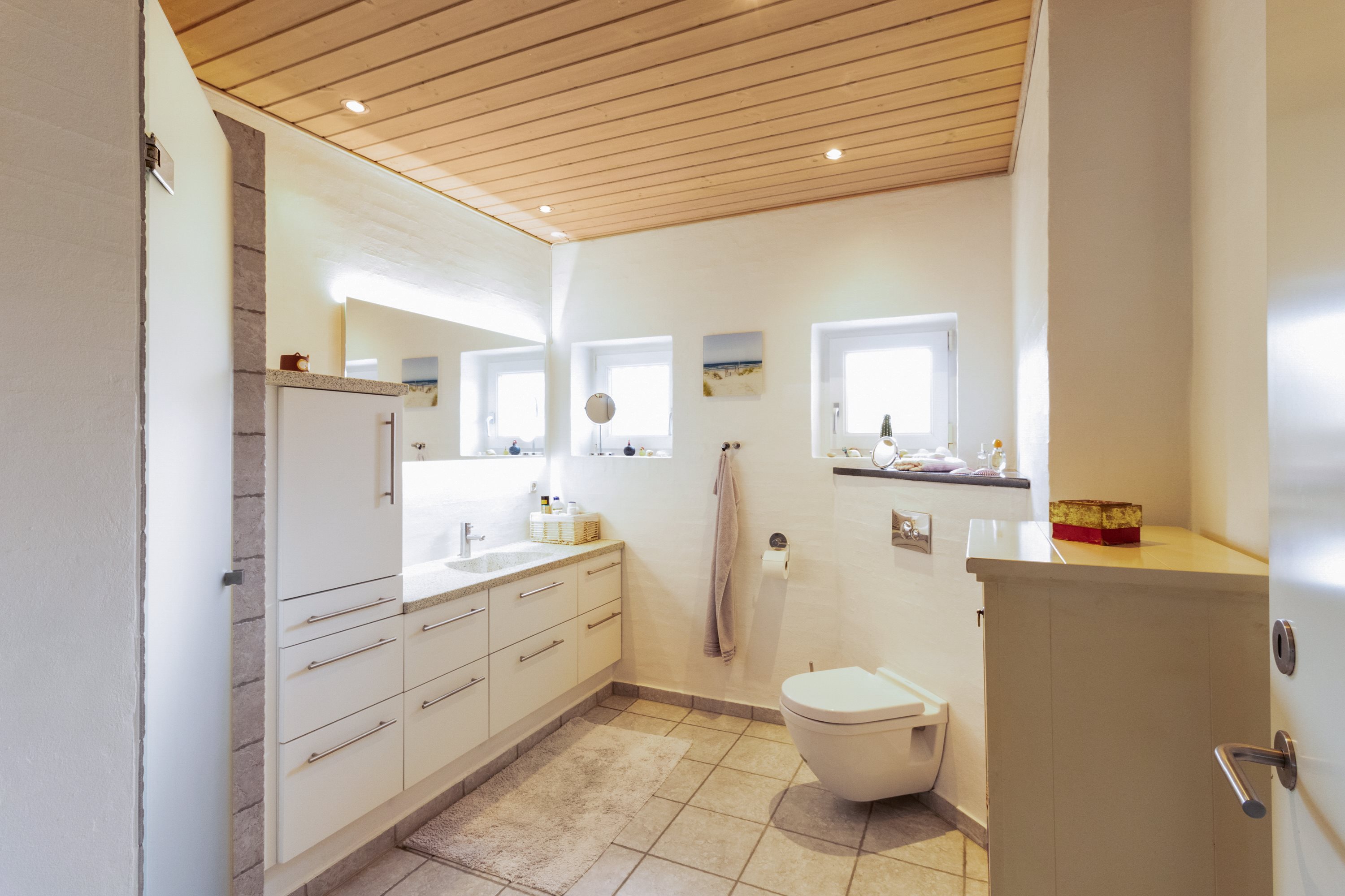 Fremhævet badeværelse billede i fuldskærmstilstand. Billede af Tunneldal 19, 6330 Padborg