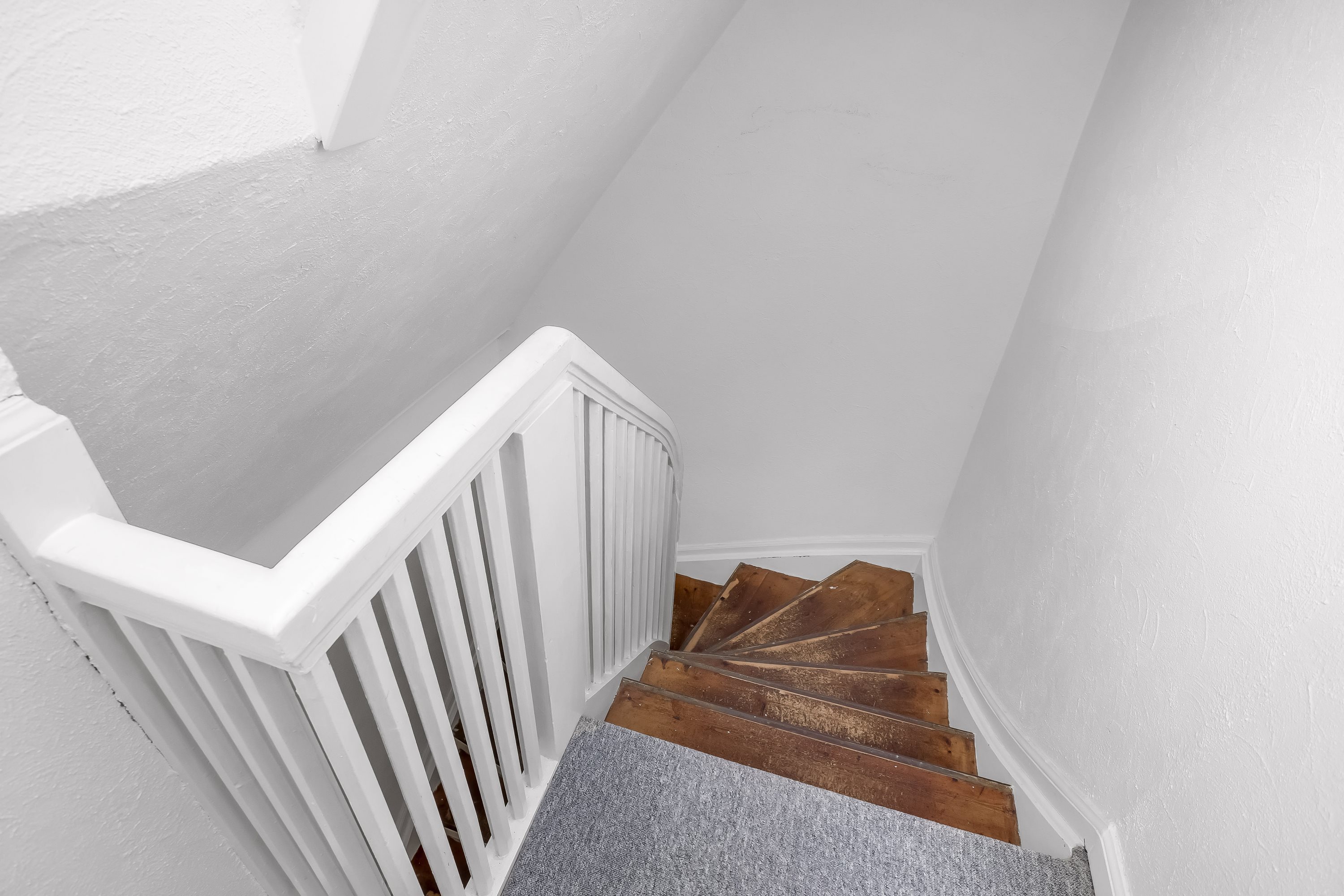 Fremhævet trappe billede i fuldskærmstilstand. Billede af Nygade 6, 9620 Aalestrup