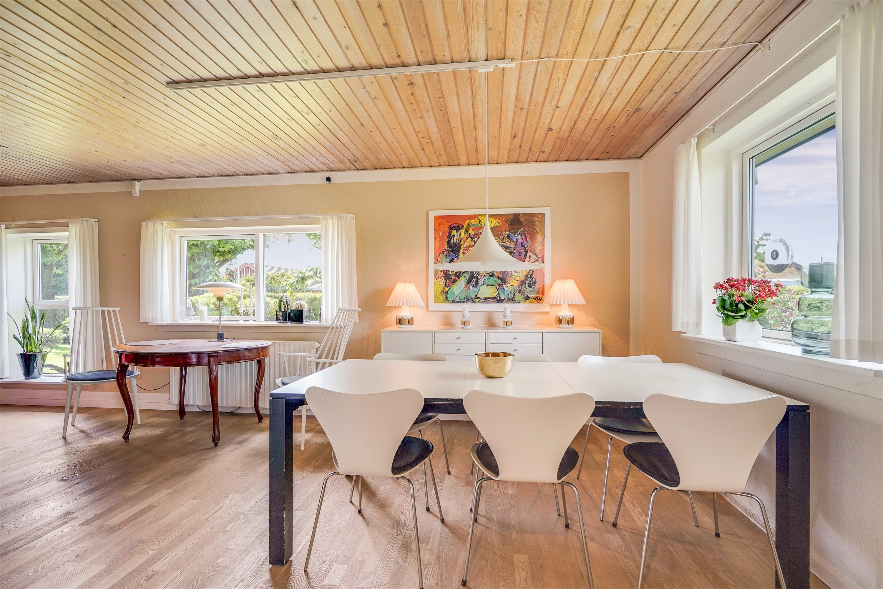 Fremhævet alrum billede i fuldskærmstilstand. Billede af Fyrrevænget 215, 7190 Billund