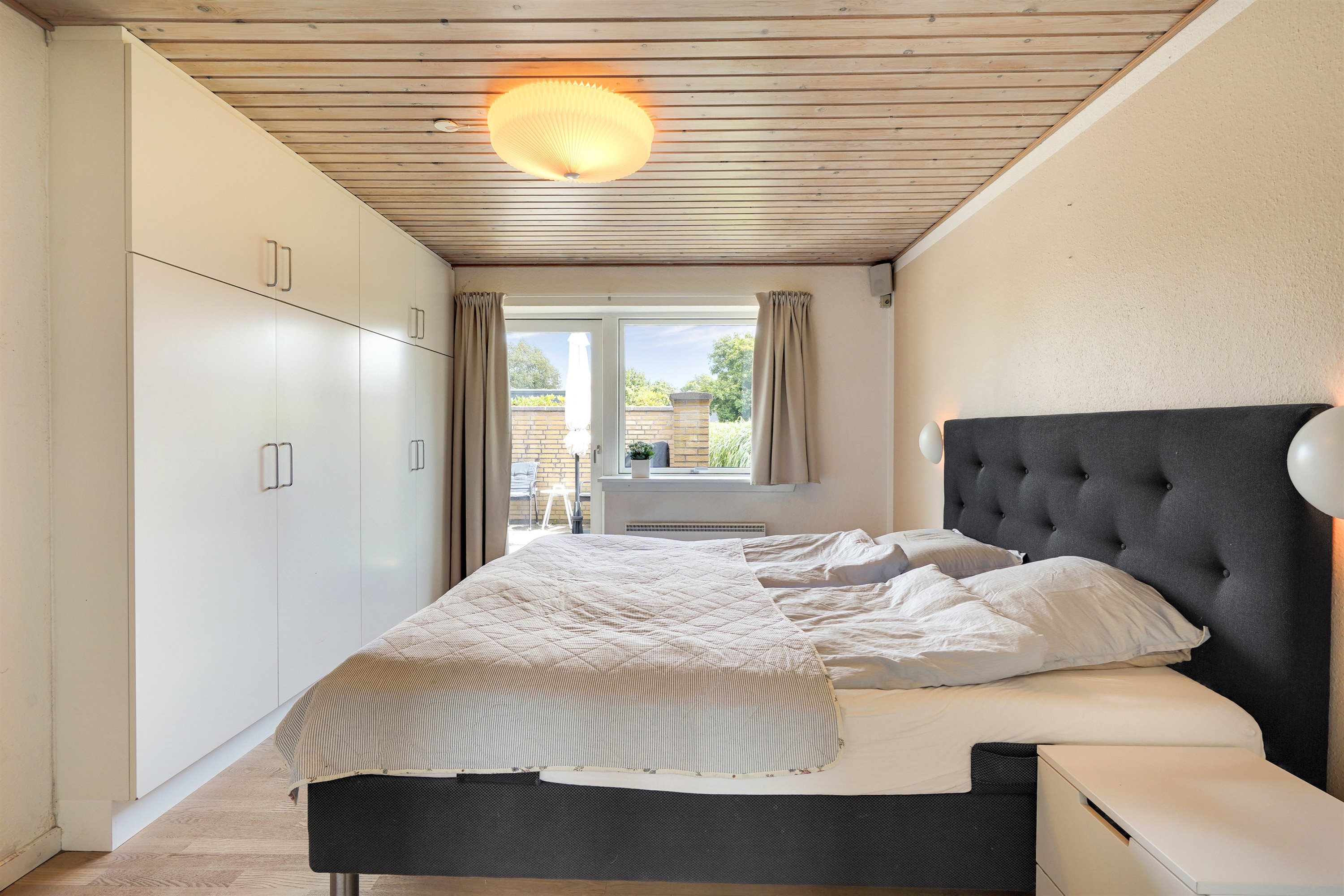 Fremhævet soveværelse billede i fuldskærmstilstand. Billede af Fyrrevænget 215, 7190 Billund