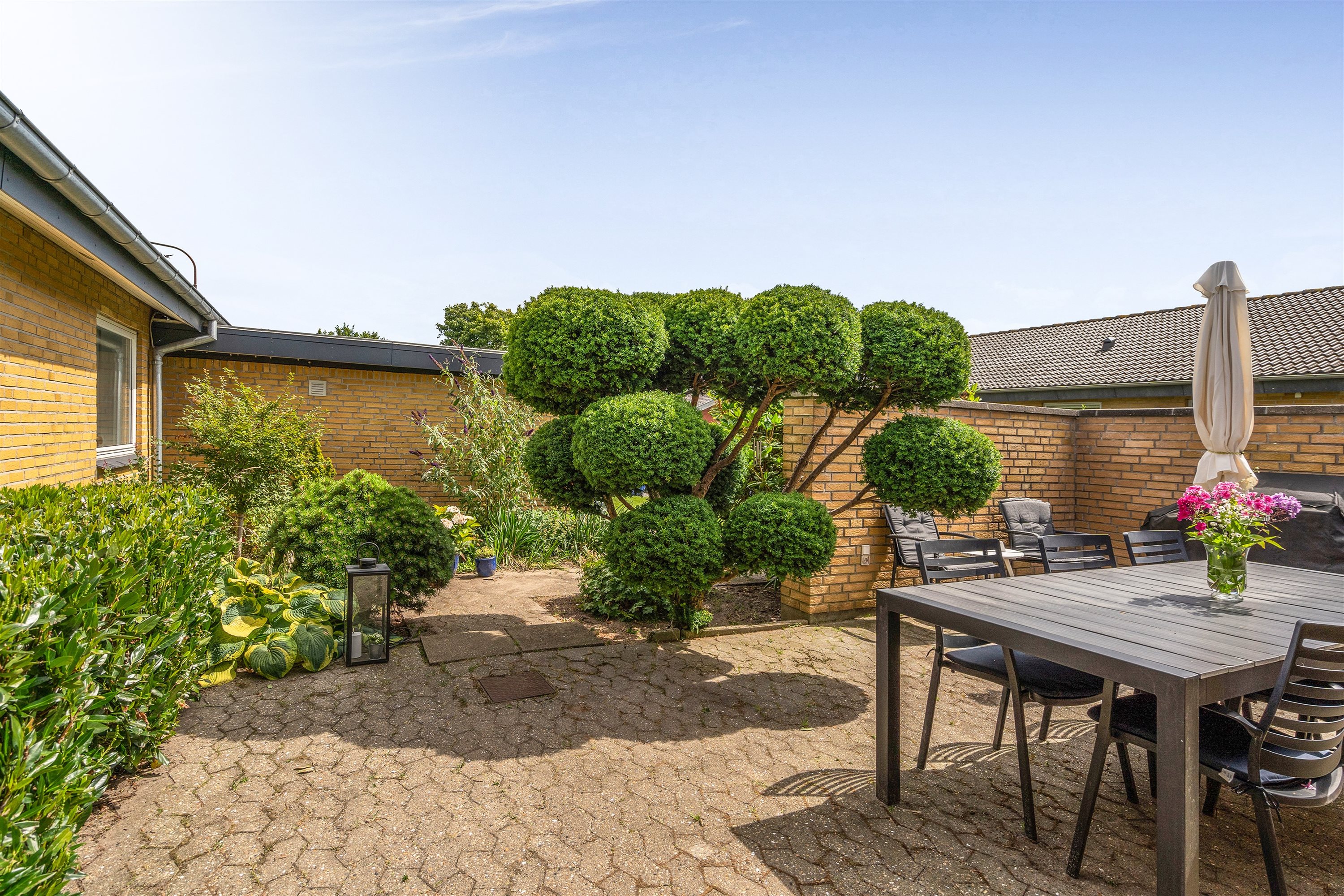 Fremhævet terrasse billede i fuldskærmstilstand. Billede af Fyrrevænget 215, 7190 Billund