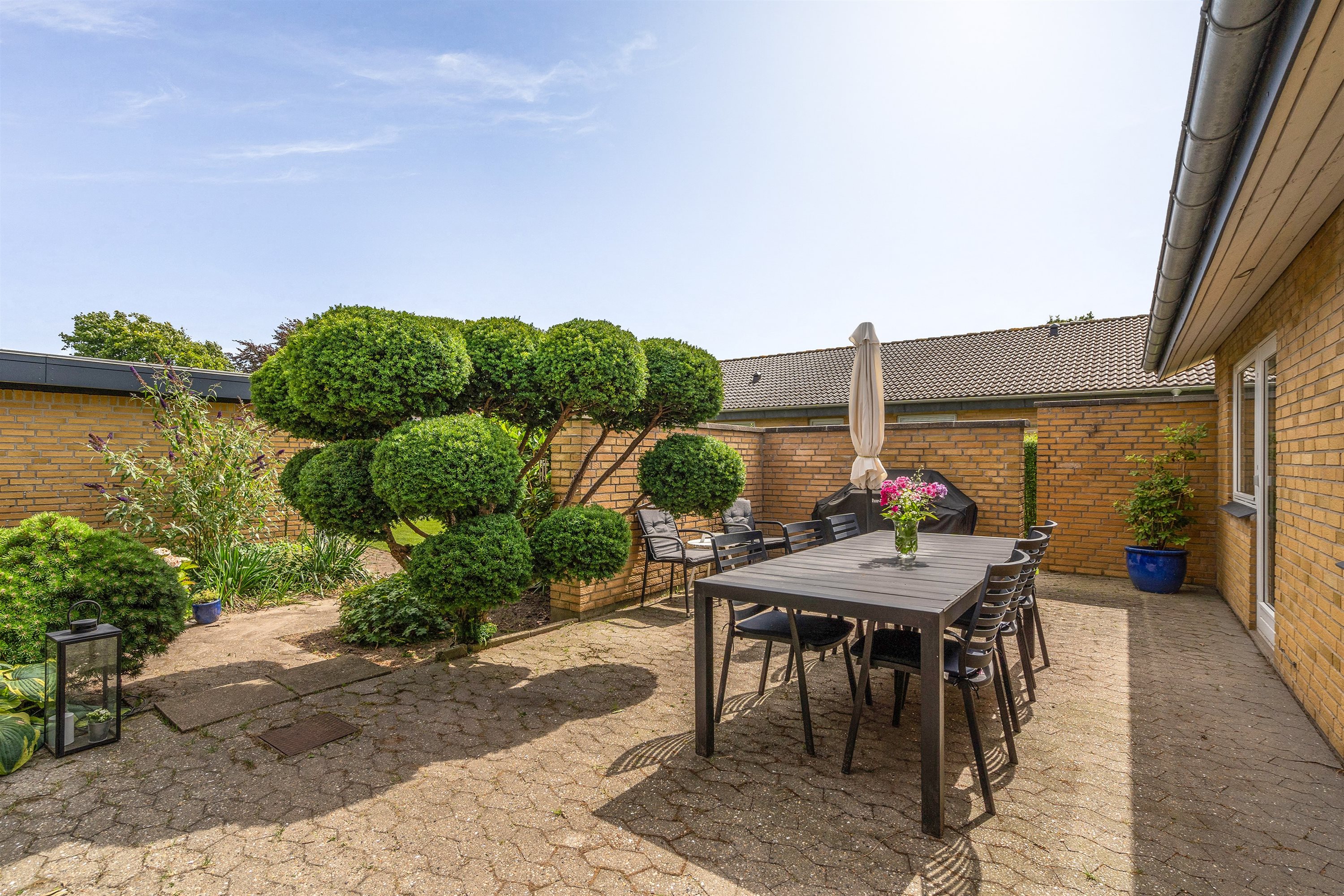 Fremhævet terrasse billede i fuldskærmstilstand. Billede af Fyrrevænget 215, 7190 Billund