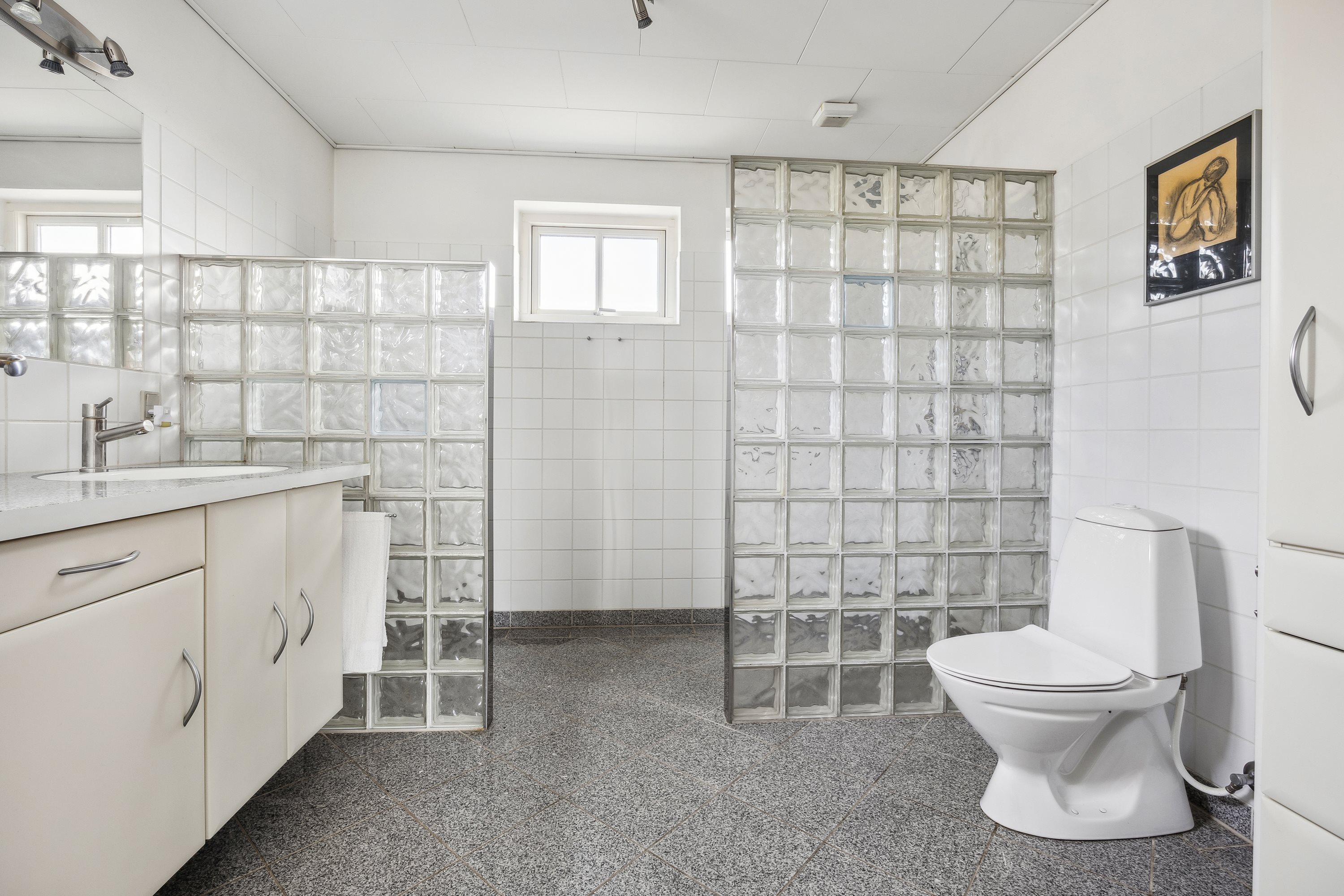 Fremhævet badeværelse billede i fuldskærmstilstand. Billede af Tjørnevej 6, Reersø By, 4281 Gørlev