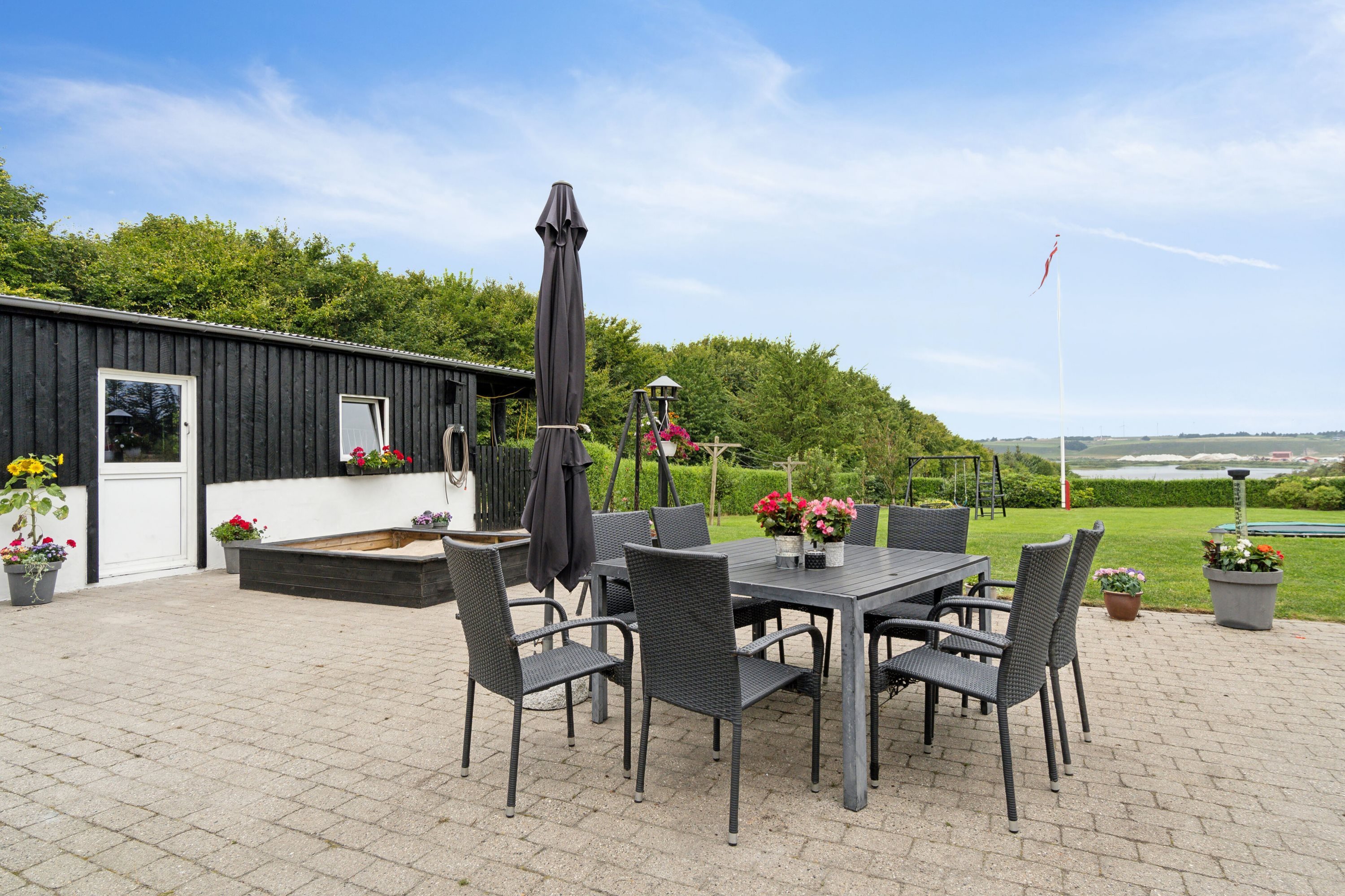 Miniaturebillede 2: terrasse. Billede af Sårupvej 50, Sårup, 7730 Hanstholm