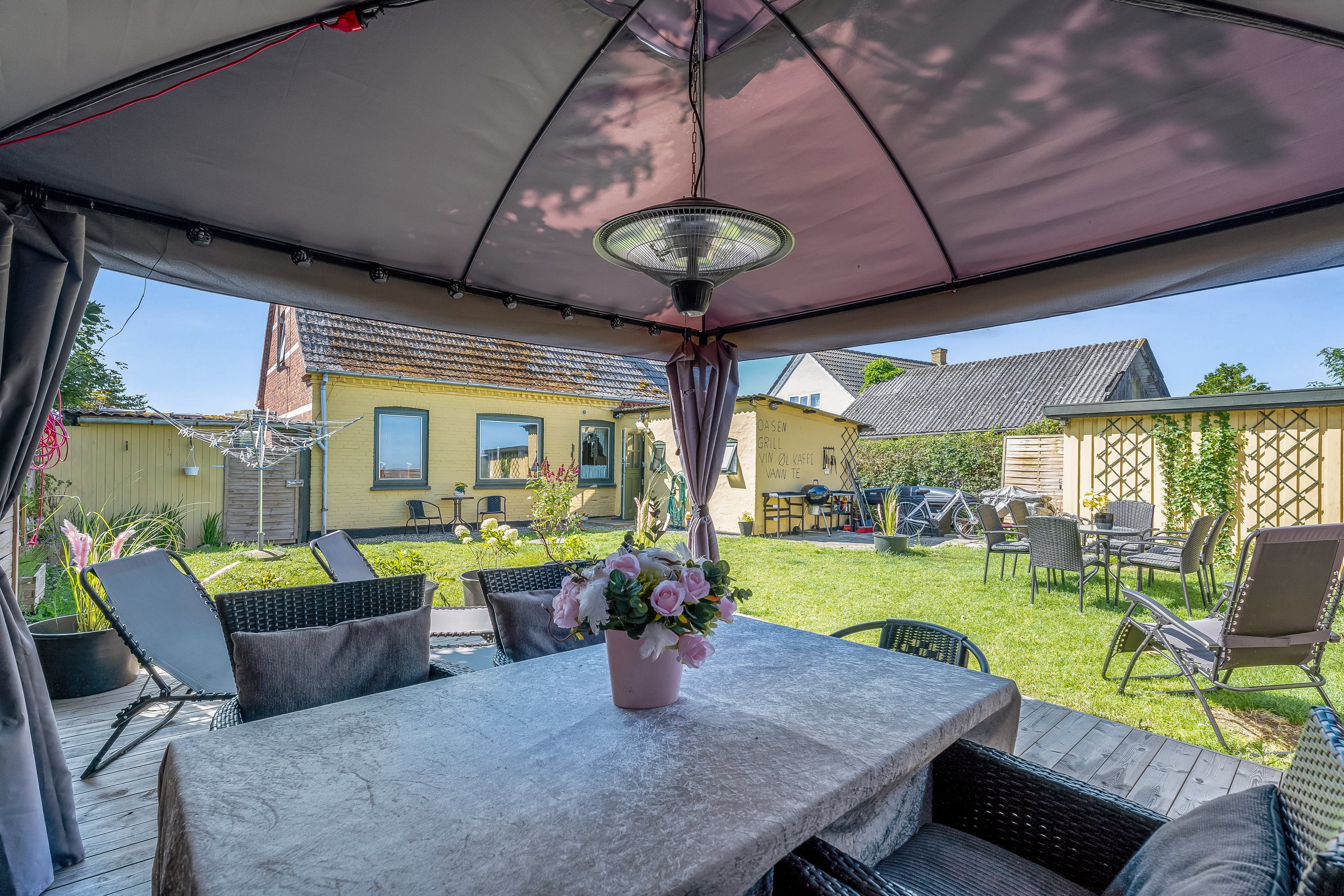Miniaturebillede 2: overdækket terrasse. Billede af Vesternæsvej 18, 4900 Nakskov