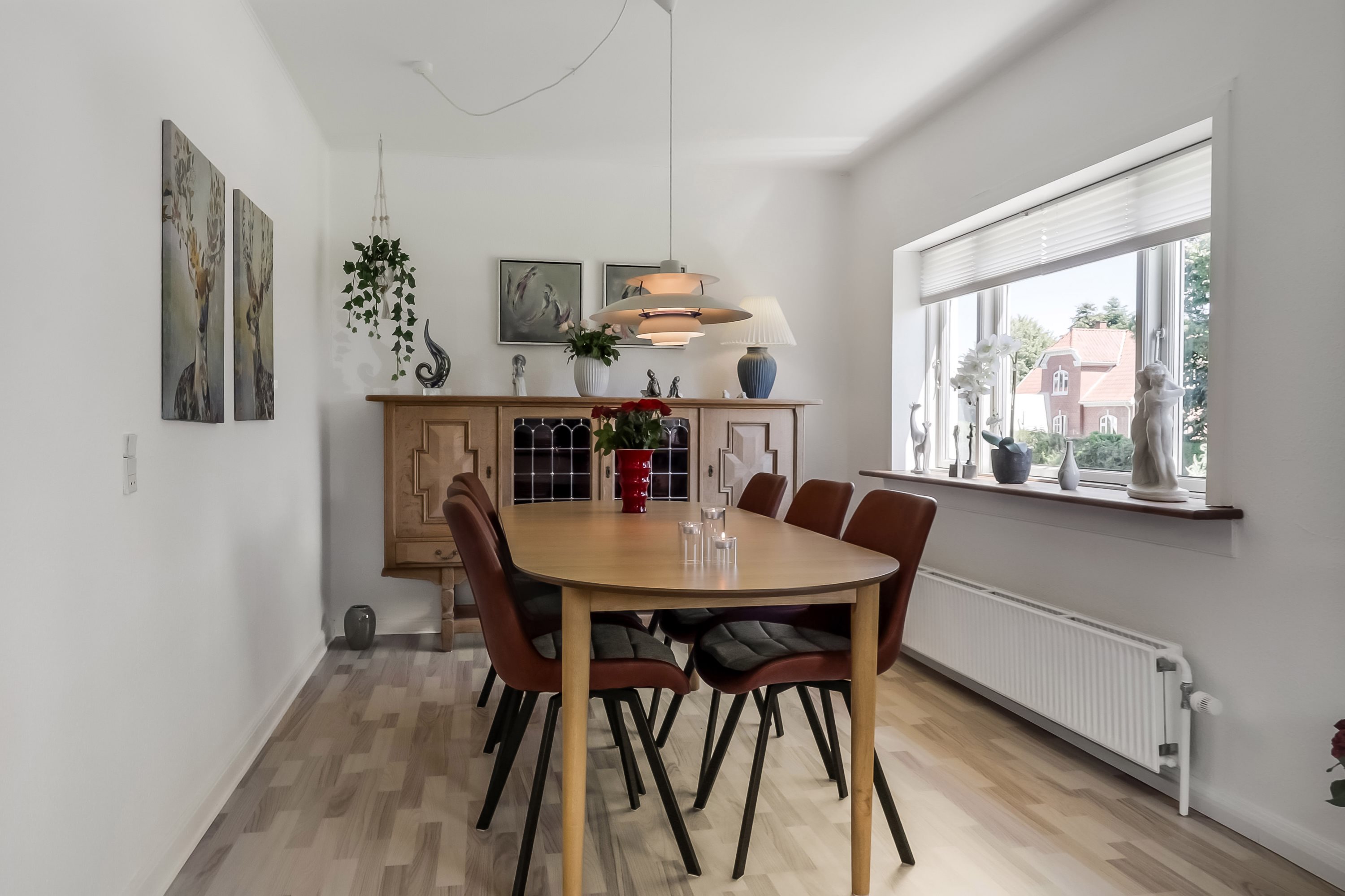 Fremhævet stue billede i fuldskærmstilstand. Billede af Østergade 27, 5874 Hesselager