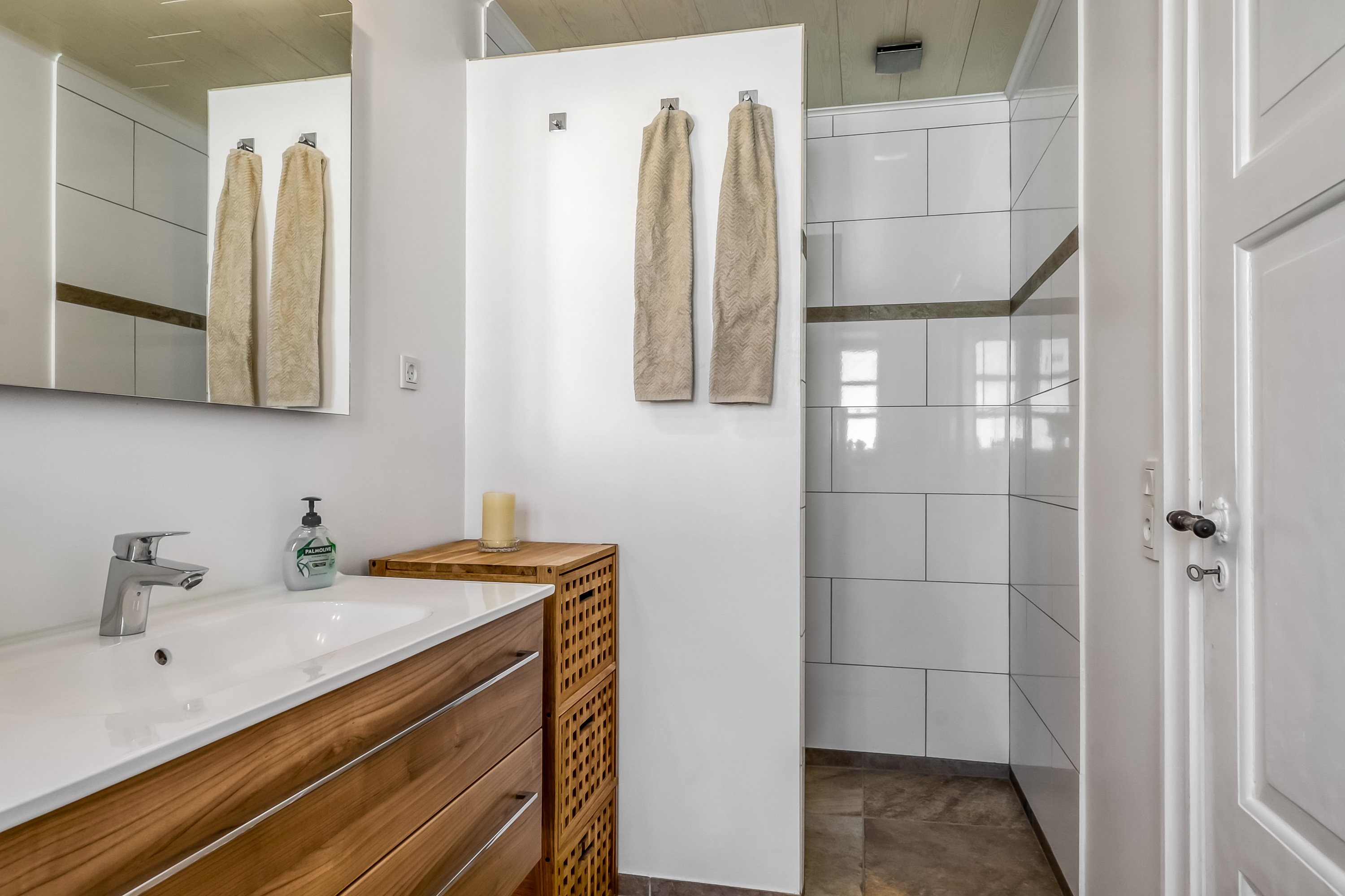 Fremhævet badeværelse billede i fuldskærmstilstand. Billede af Østergade 27, 5874 Hesselager