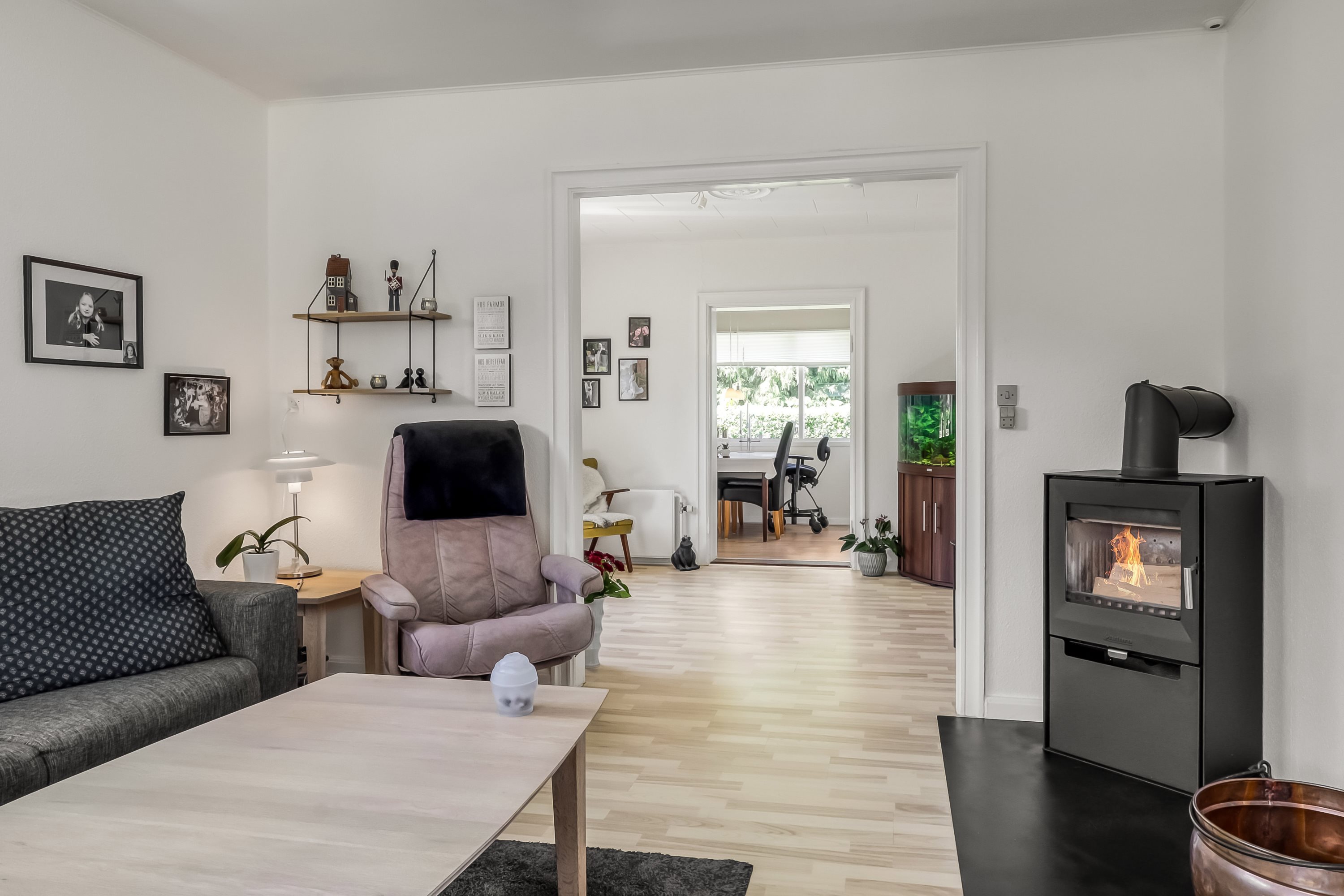 Fremhævet stue billede i fuldskærmstilstand. Billede af Østergade 27, 5874 Hesselager