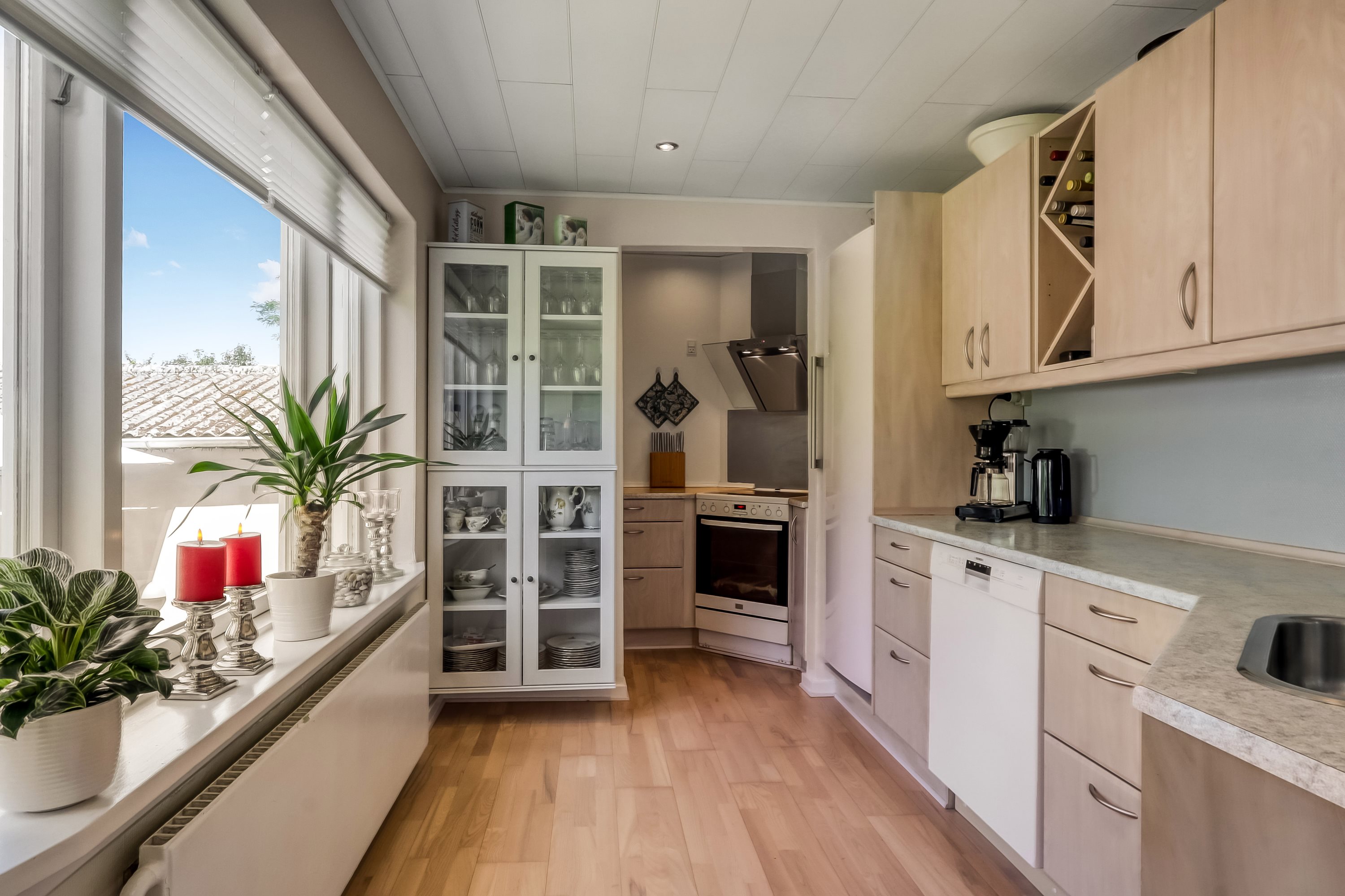 Fremhævet køkken billede i fuldskærmstilstand. Billede af Østergade 27, 5874 Hesselager