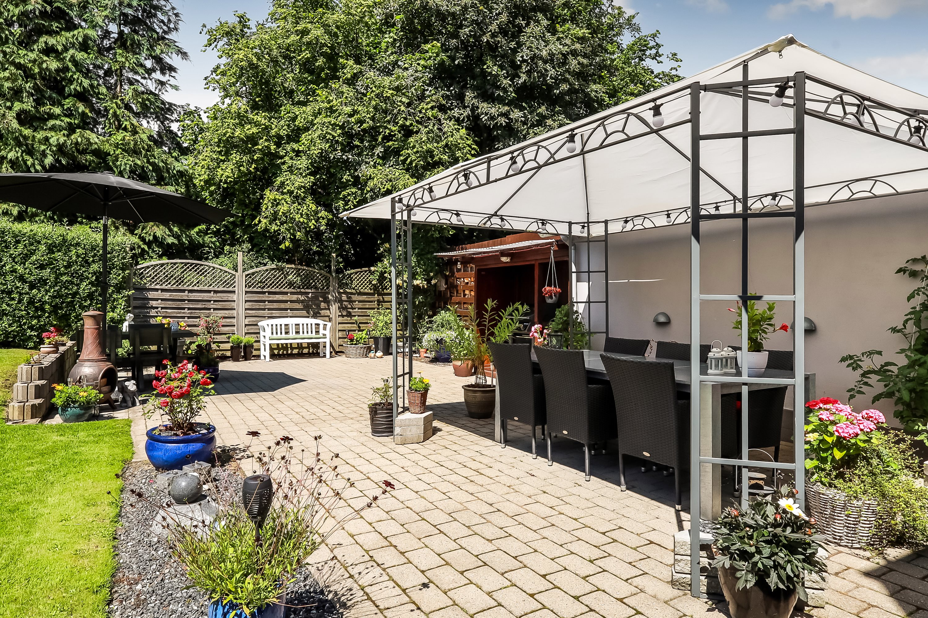 Fremhævet terrasse billede i fuldskærmstilstand. Billede af Østergade 27, 5874 Hesselager