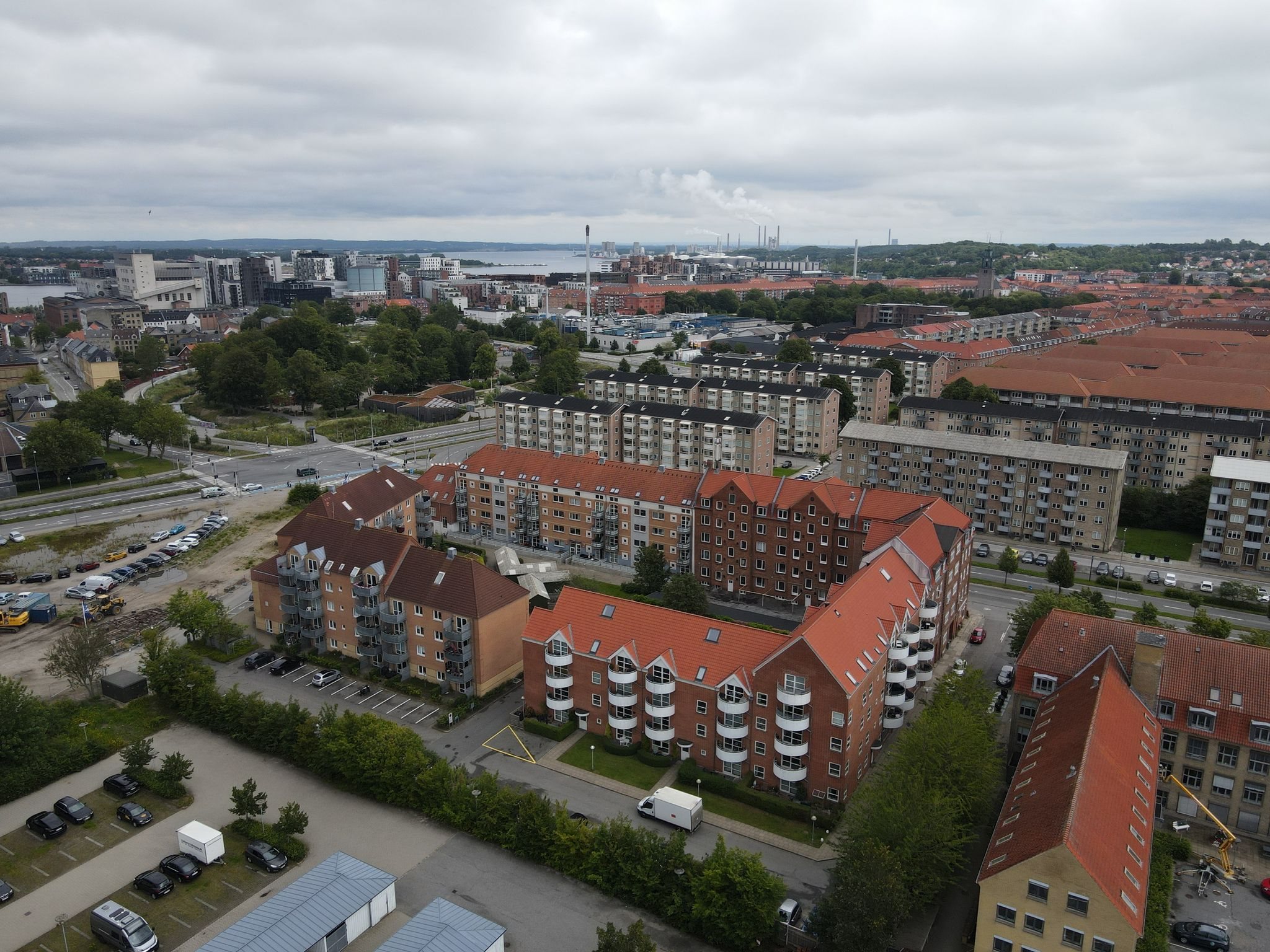 Fremhævet dronebillede billede i fuldskærmstilstand. Billede af Solvangsvej 6, 3. tv., 9000 Aalborg