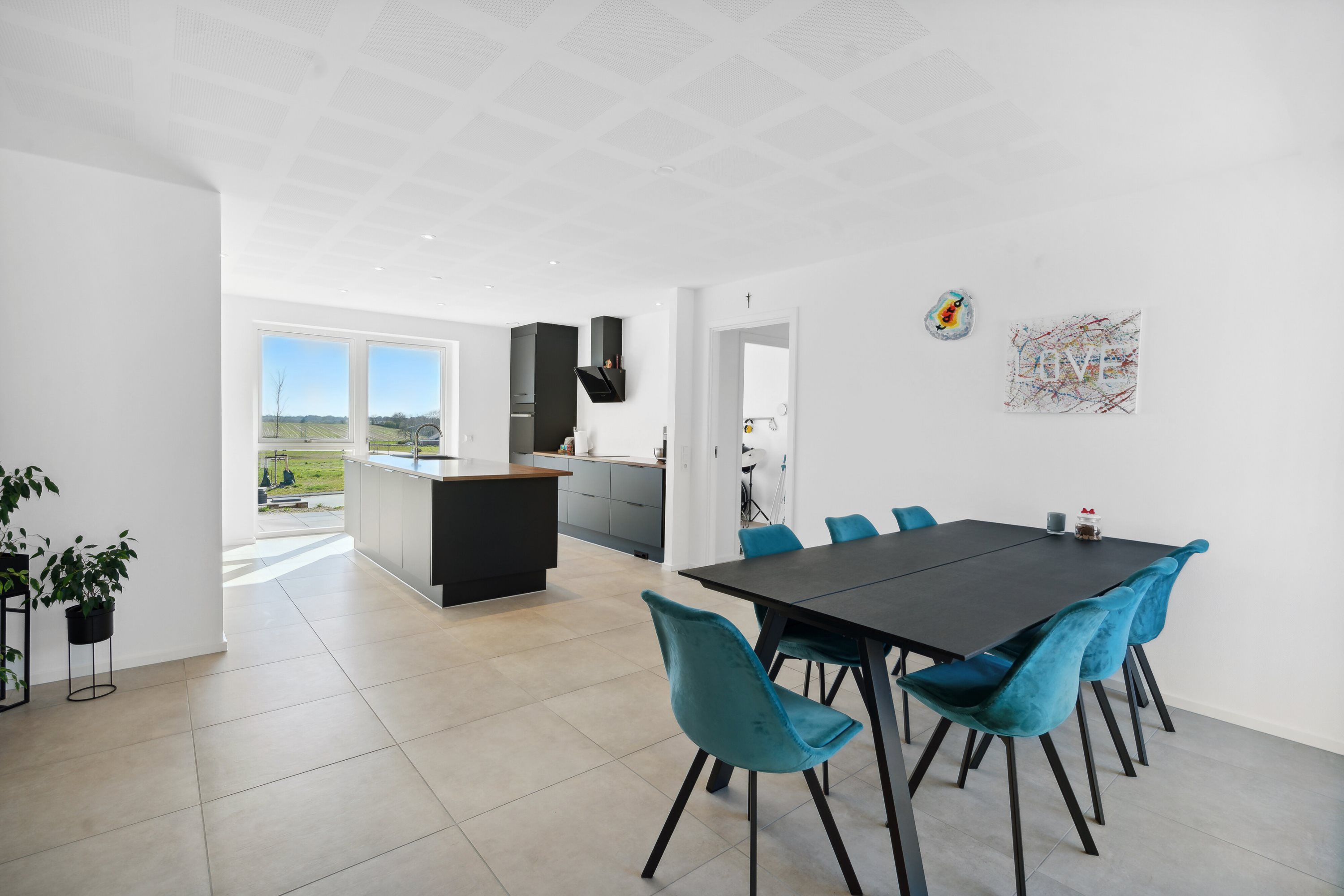 Fremhævet spisestue billede i fuldskærmstilstand. Billede af Skovvangen 17, Grimstrup, 6818 Årre