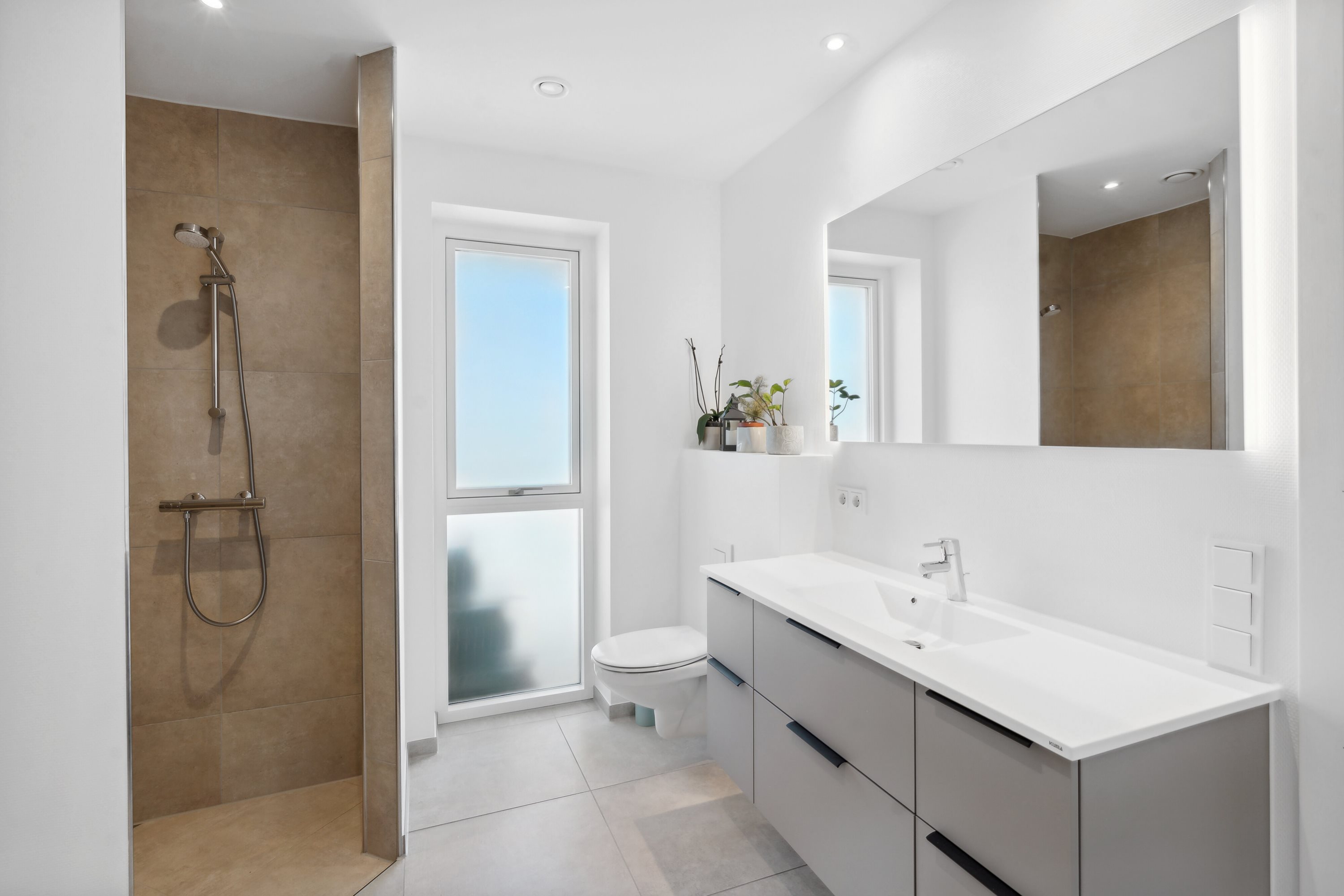 Fremhævet badeværelse billede i fuldskærmstilstand. Billede af Skovvangen 17, Grimstrup, 6818 Årre