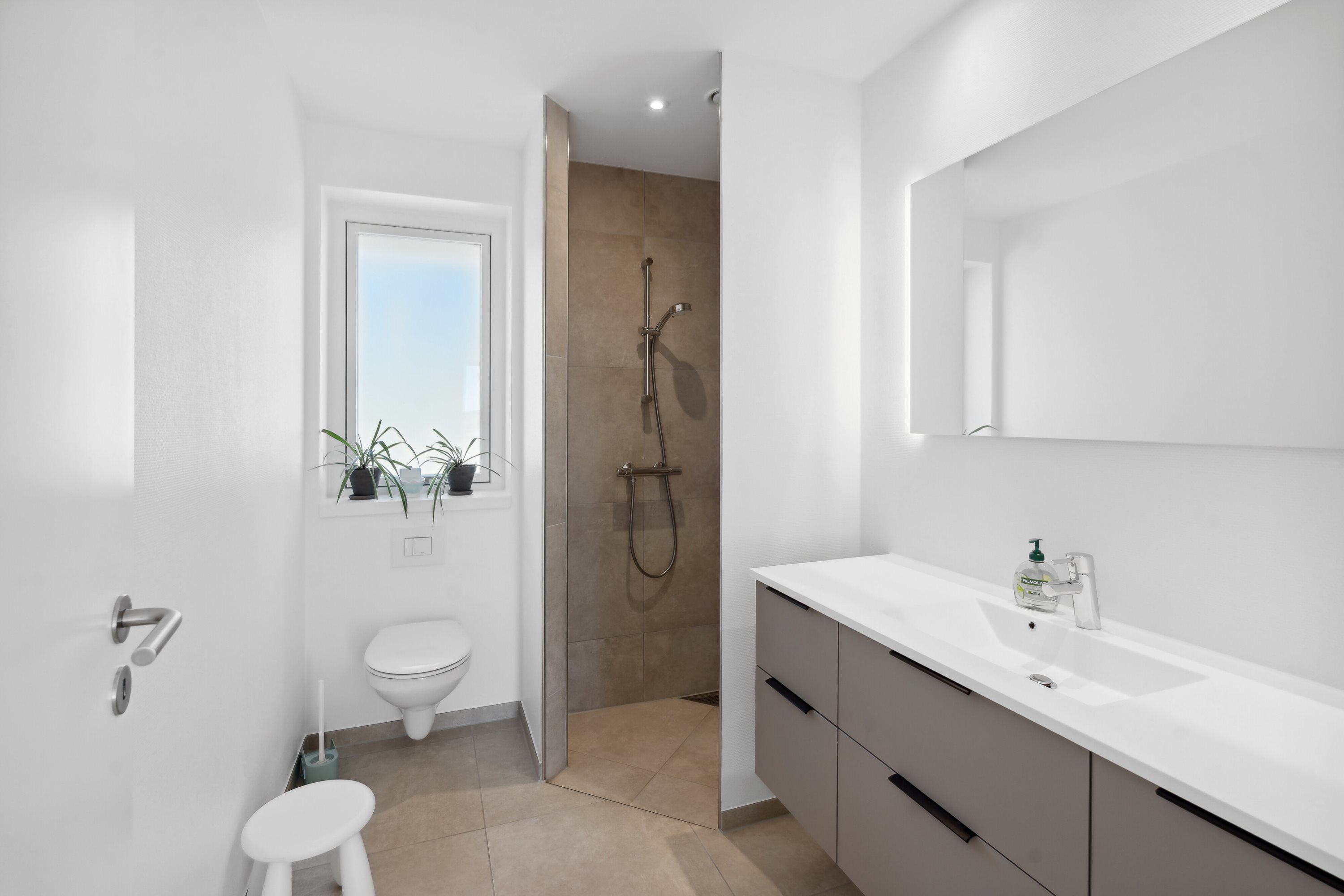 Fremhævet badeværelse billede i fuldskærmstilstand. Billede af Skovvangen 17, Grimstrup, 6818 Årre