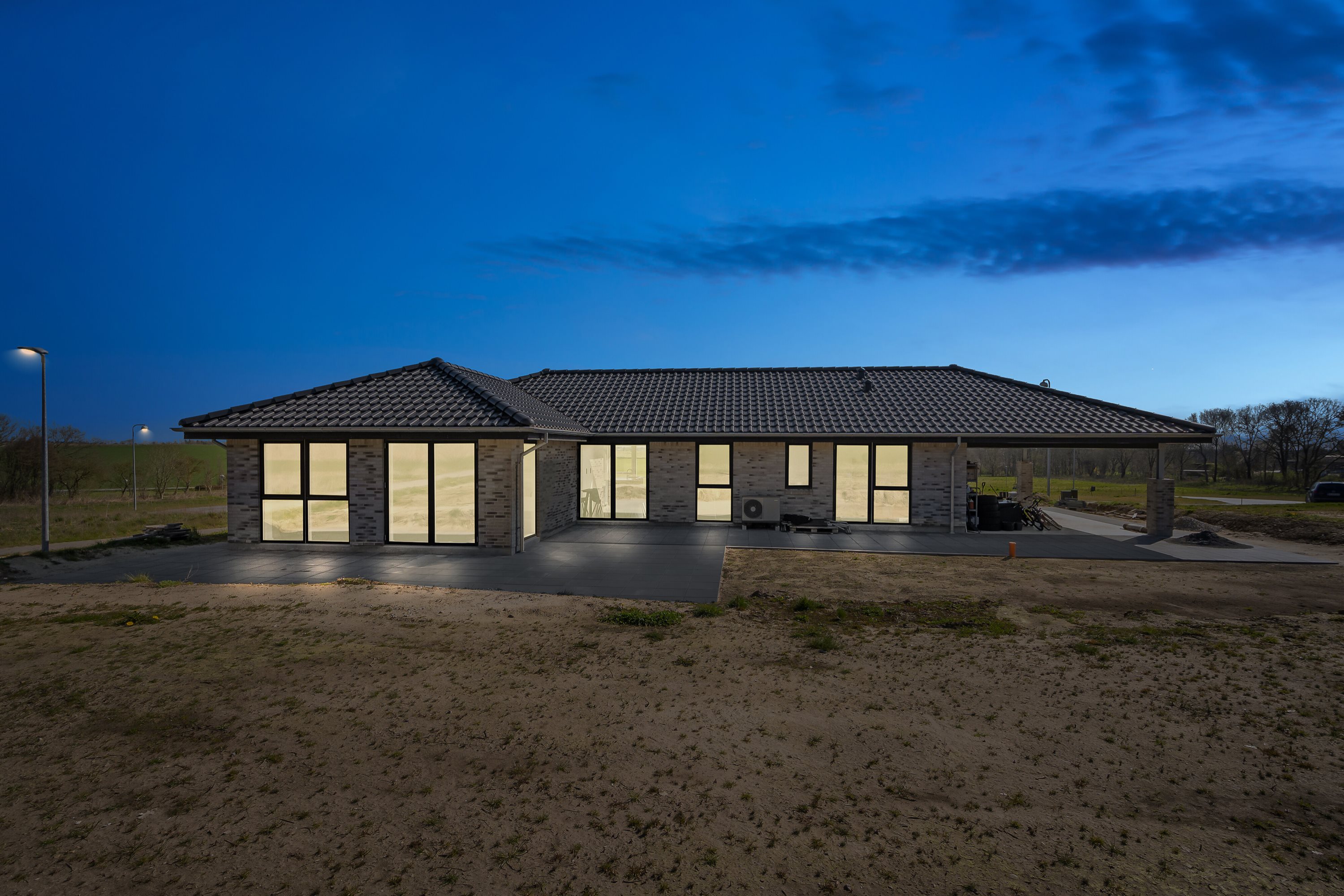 Fremhævet set fra haven billede i fuldskærmstilstand. Billede af Skovvangen 17, Grimstrup, 6818 Årre