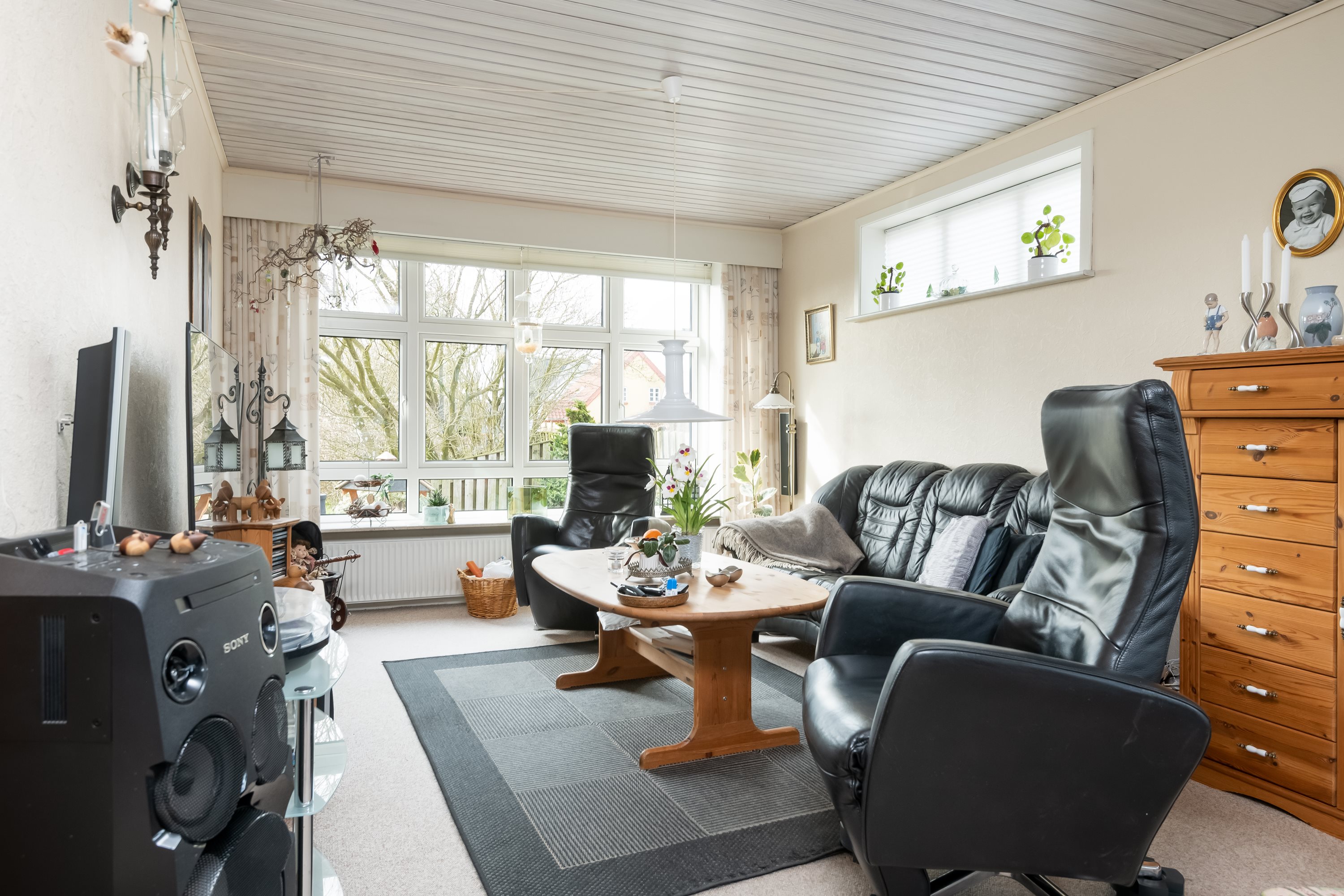 Fremhævet stue billede i fuldskærmstilstand. Billede af Hjørringvej 413, 9750 Østervrå